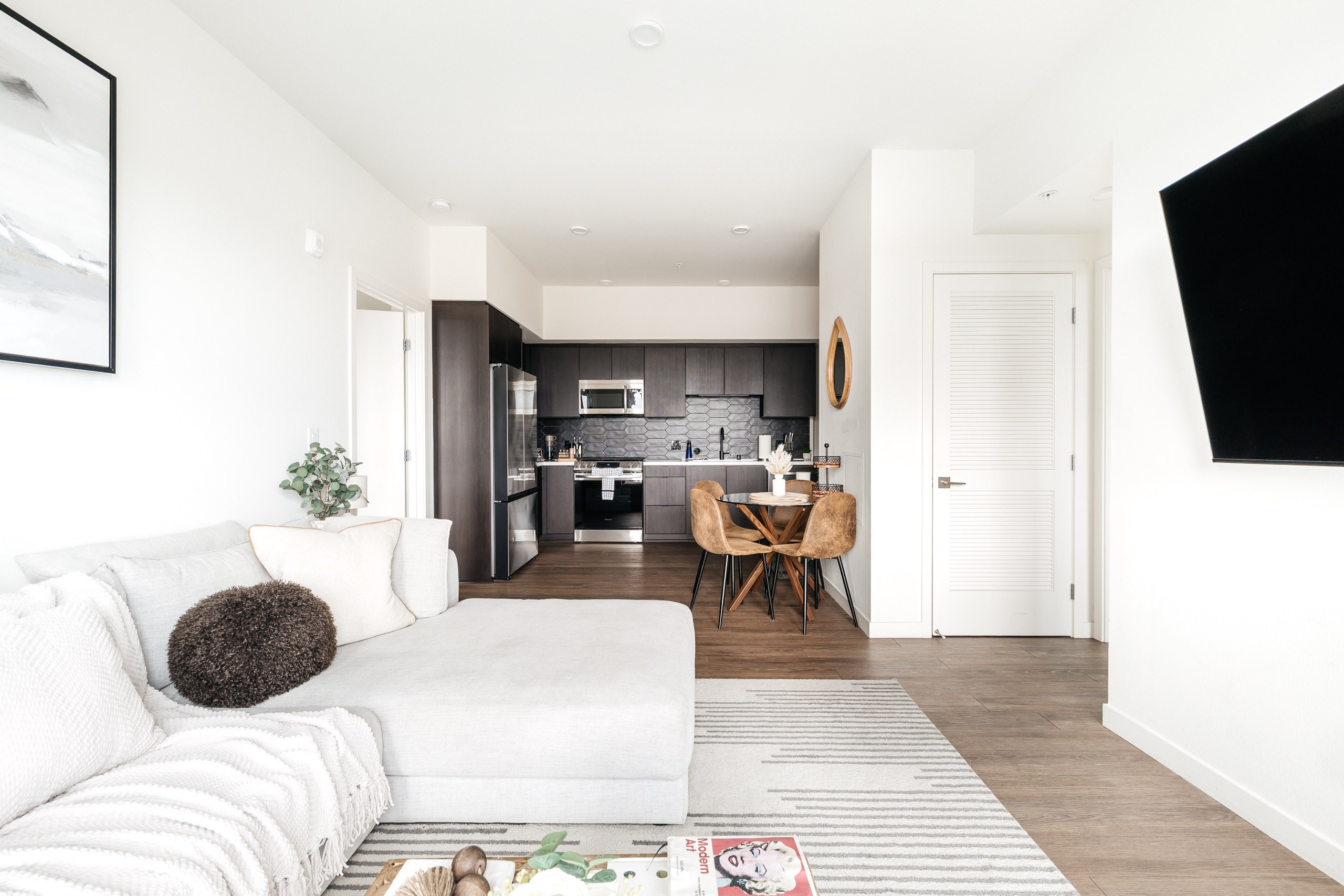Longpre Apartments. Photographer Andrei White