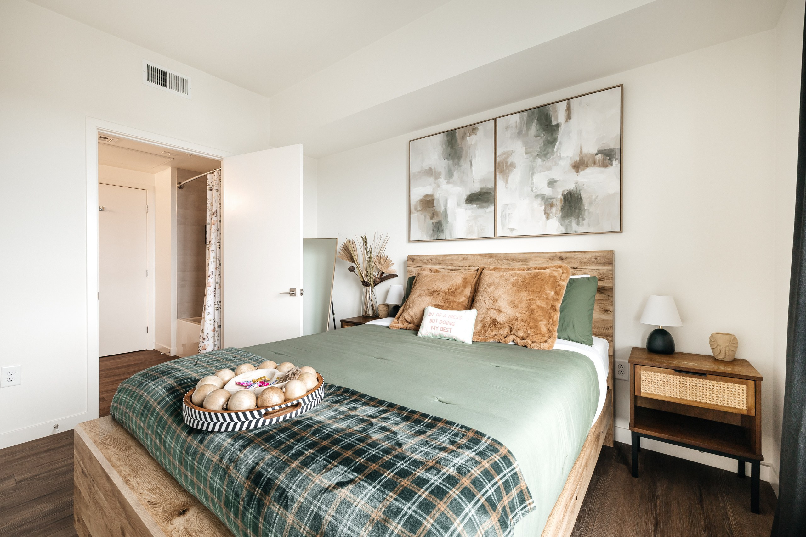 Longpre Apartments. Photographer Andrei White
