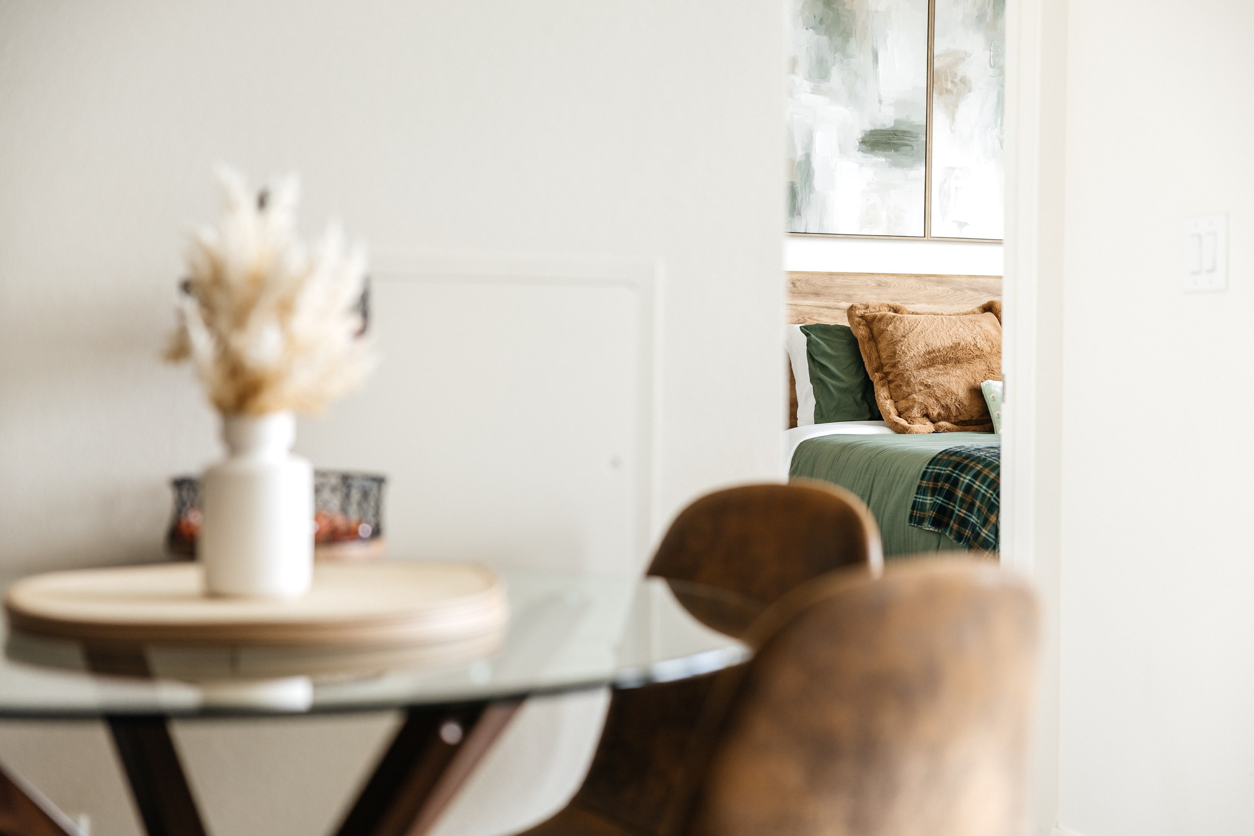 Longpre Apartments. Photographer Andrei White