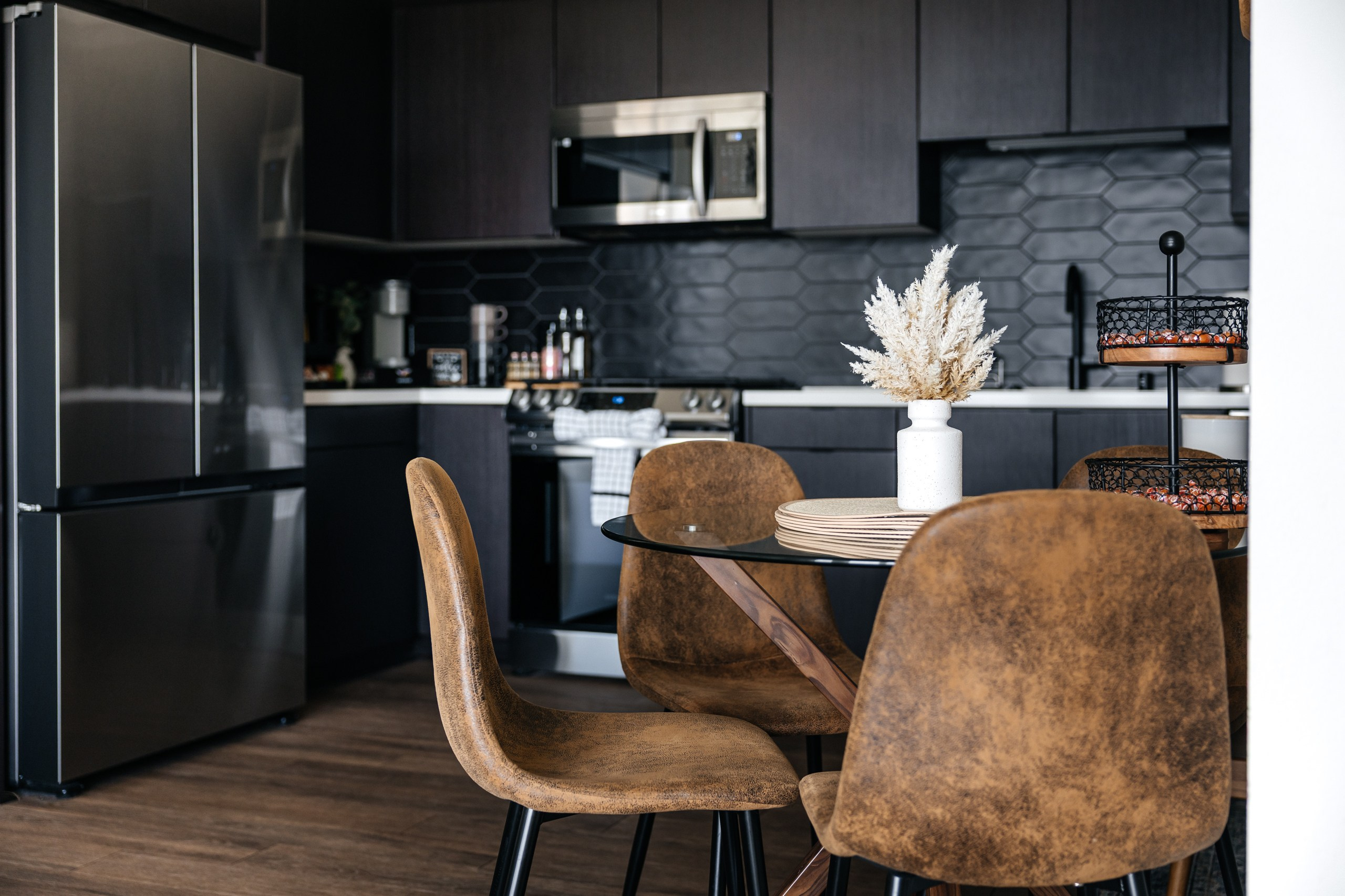 Longpre Apartments. Photographer Andrei White