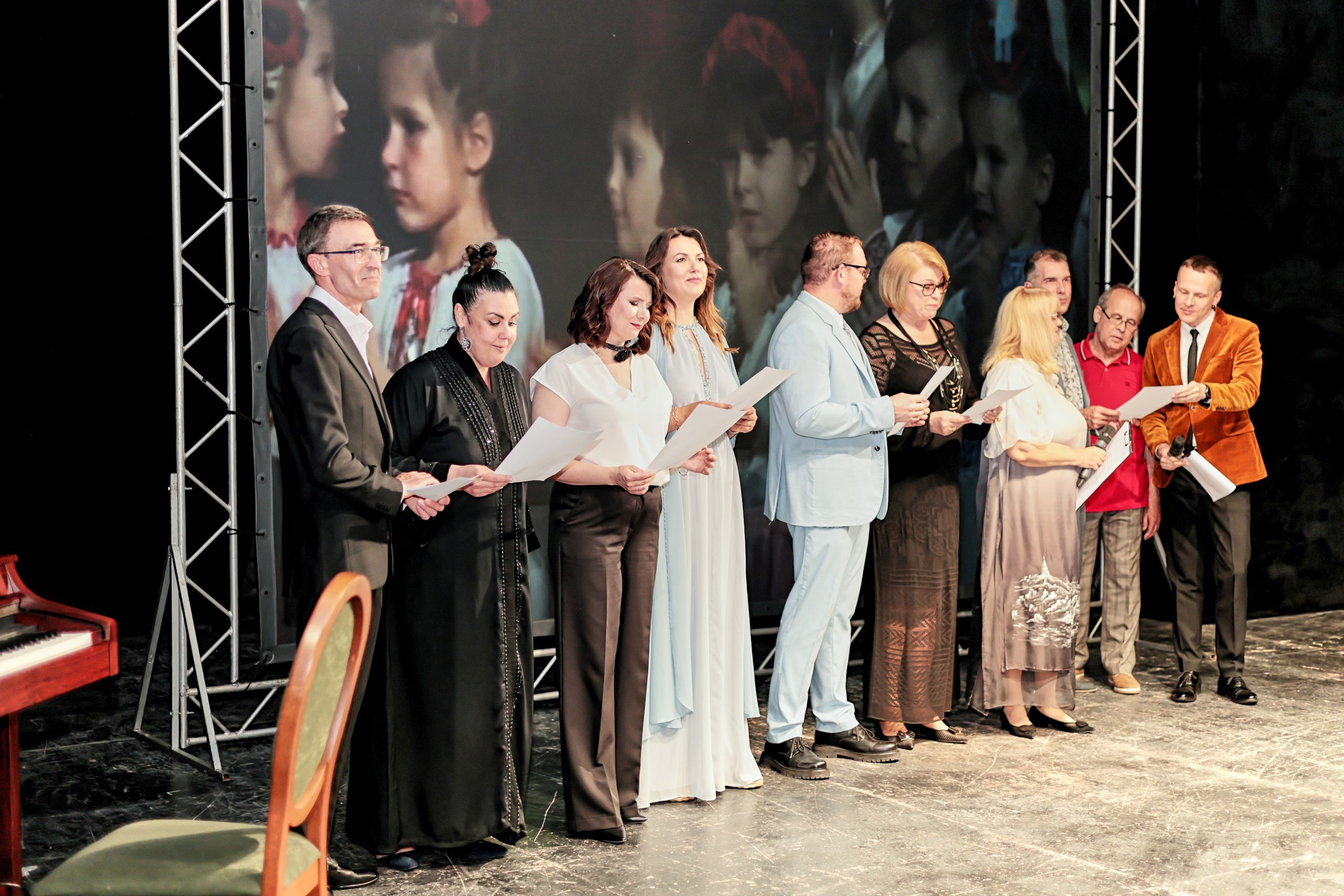 8 journalistic charity concert in Kyiv. Photographer, photo artist Alena Novgorodtseva