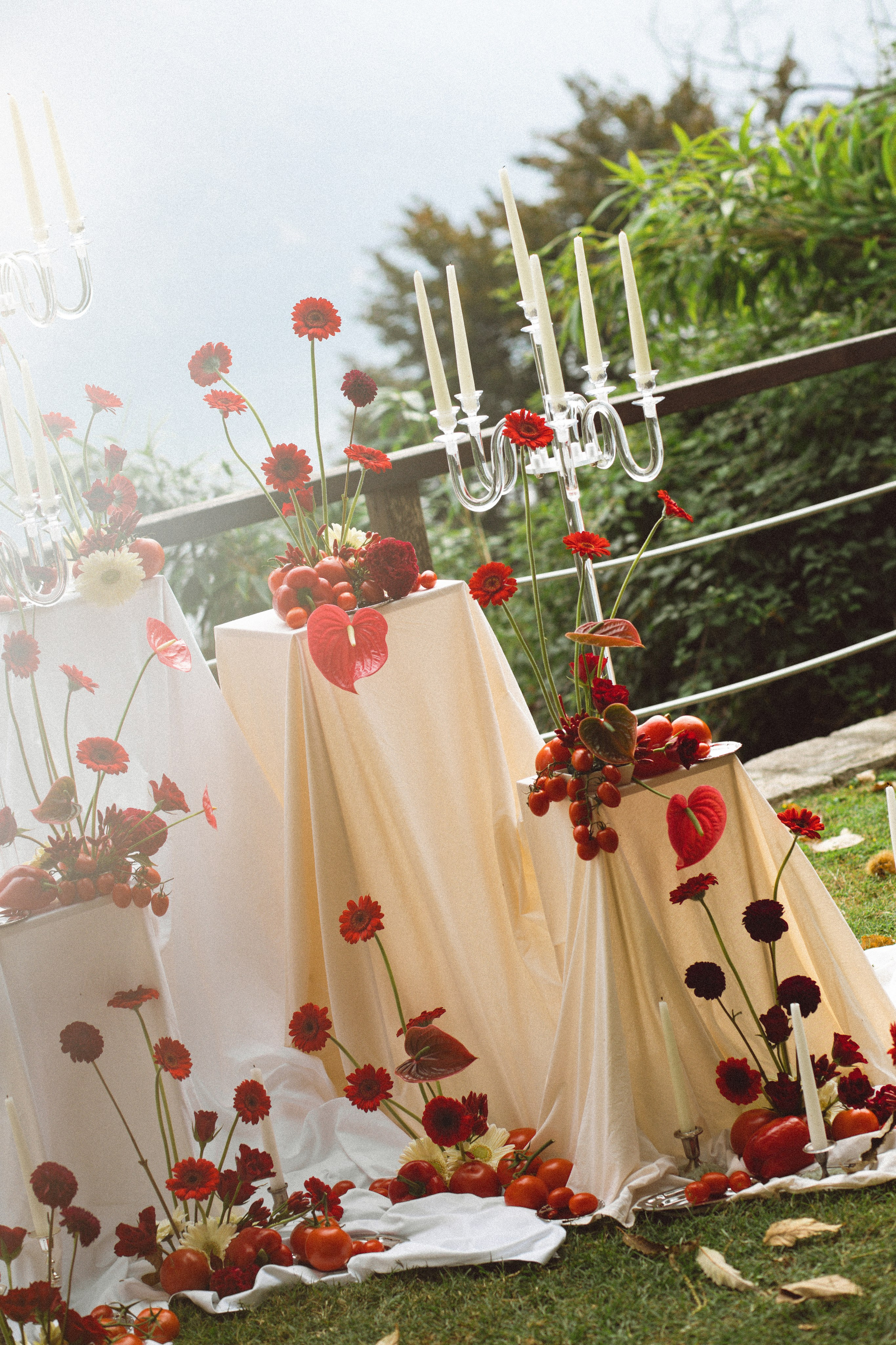 Julia — Red Wedding Editorial on Lake Como. Liza Bizzaro — Italy Wedding, Love Story & Portrait Photographer in Milan, Turin, Piedmont and Across Italy