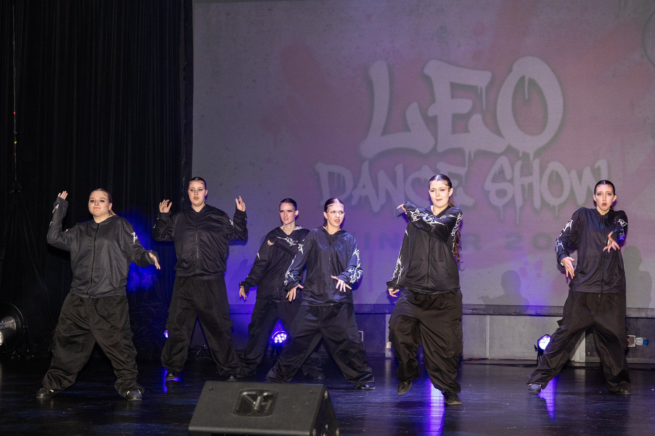 LEO DANCE SHOW WINTER 2025. Семейный и детский фотограф в Варшаве Мила Бобровская