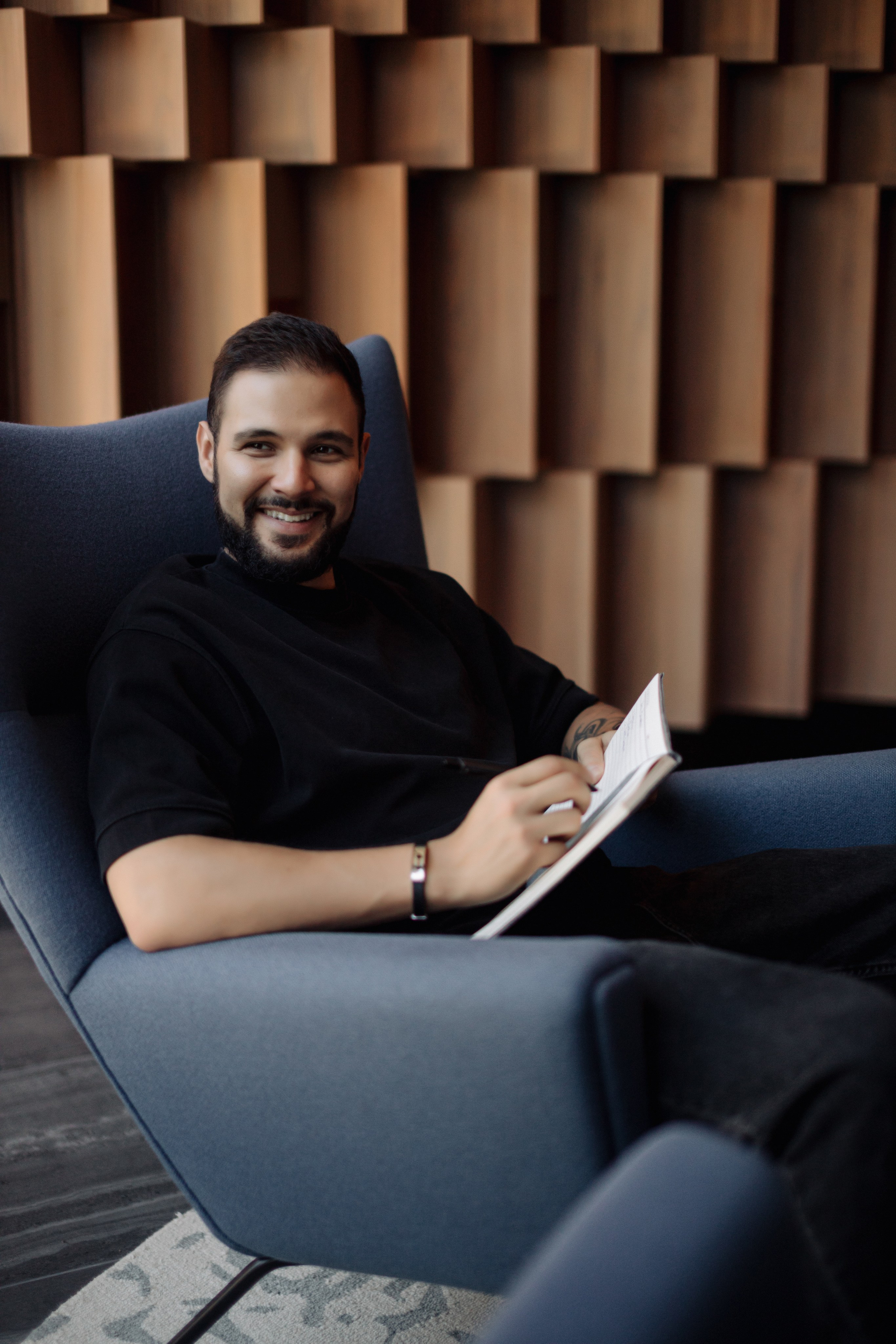 BELLOW US FOTOGRĀFS RĪGA