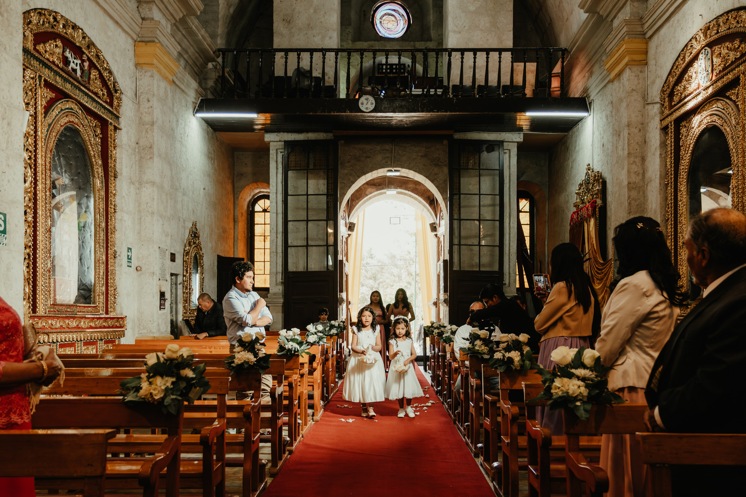 VANESSA + FRANKLIN BODA RELIGIOSA. Studio KVTA | Fotografía y Video de Bodas en Arequipa