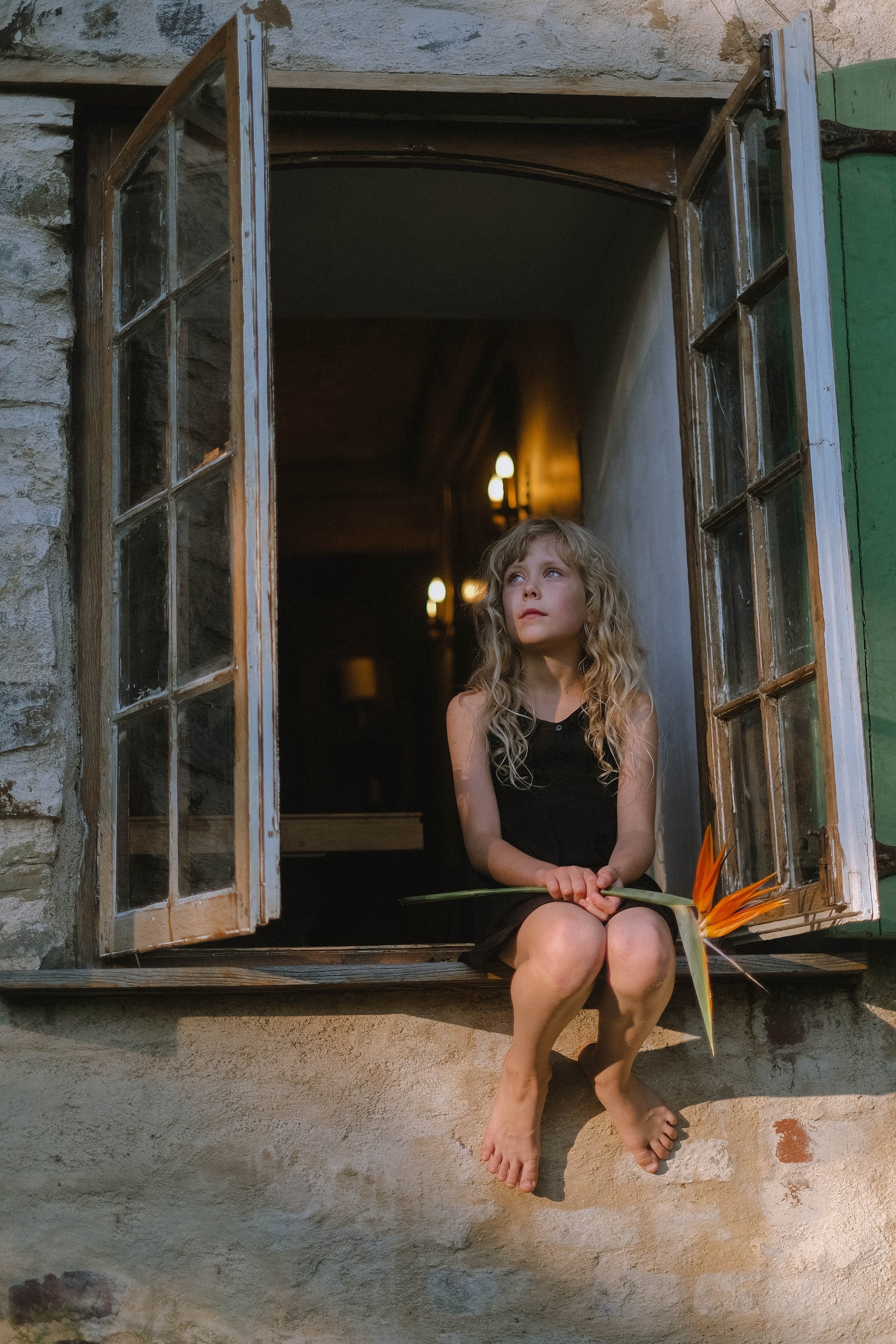 One year in a 500 years old house. Authentische Familienfotografie in Köln