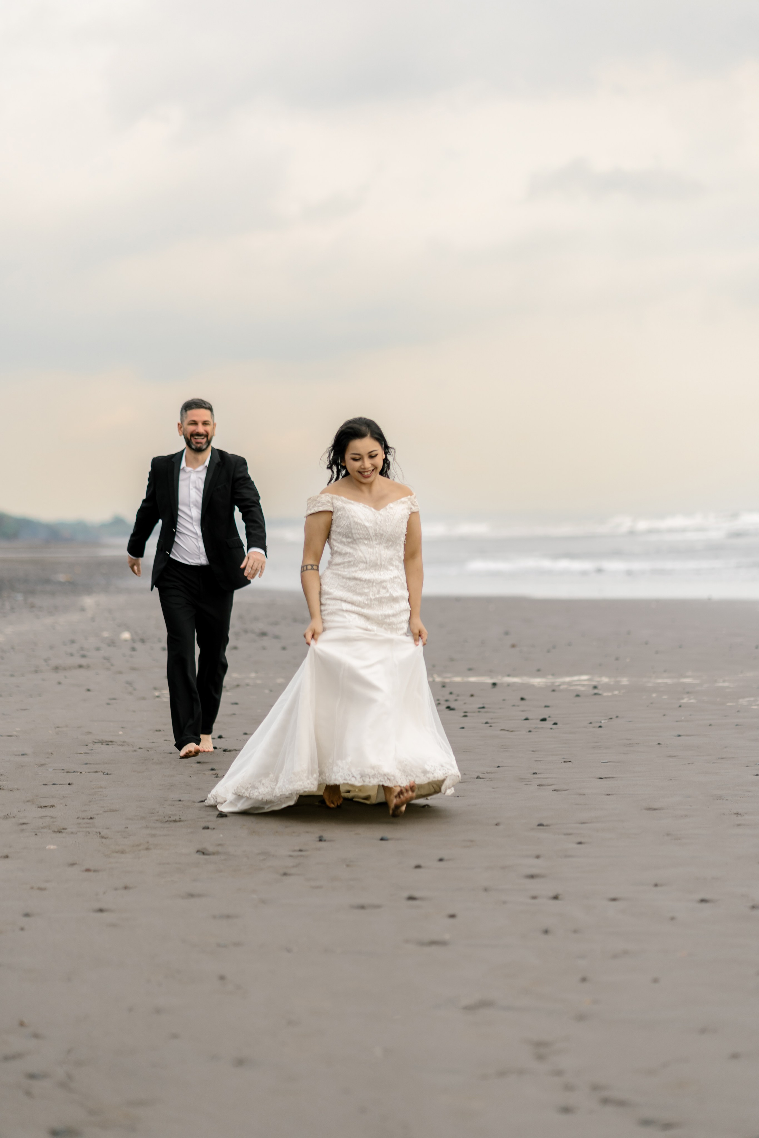 Honeymoon Photoshoot in Bali. Female Photographer in Bali