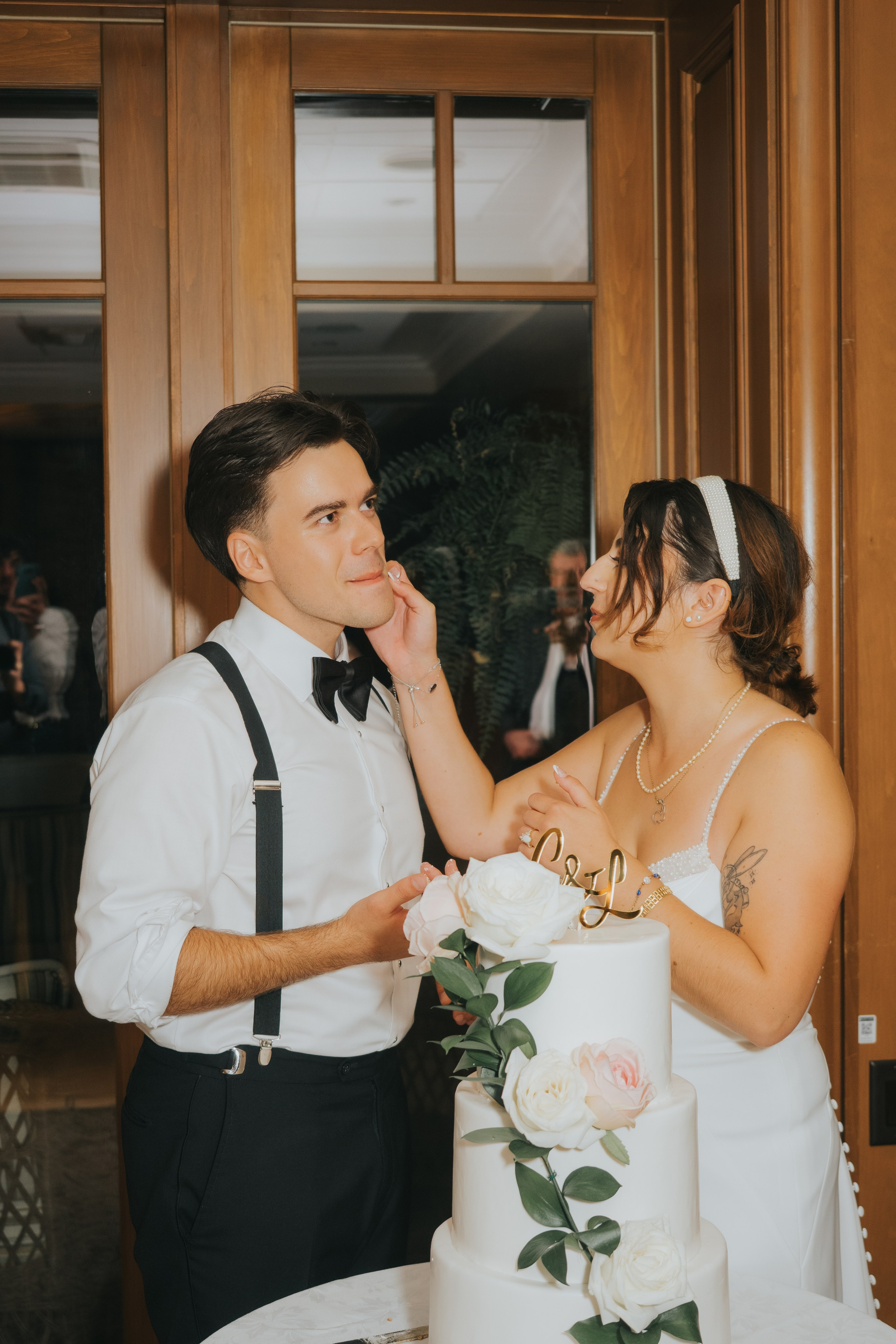 Wedding of Cassandra and Loïc in Beaconsfield, Montreal. Wedding and Family Photography Montreal Muriel Oe Photo