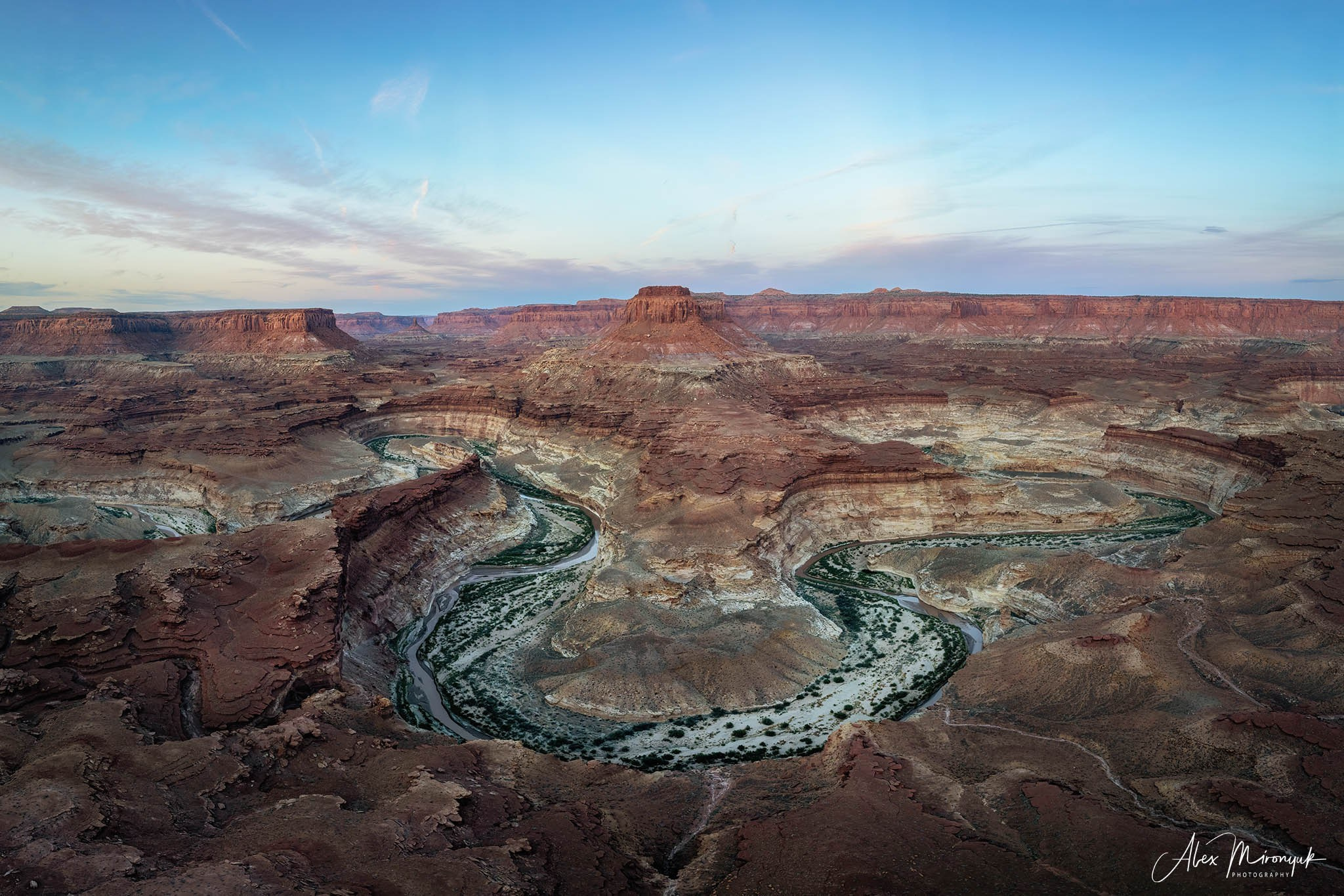 Eagle’s View: The American Southwest. Pet, Senior, Landscape, portrait studio, photographer in Miami and Sou