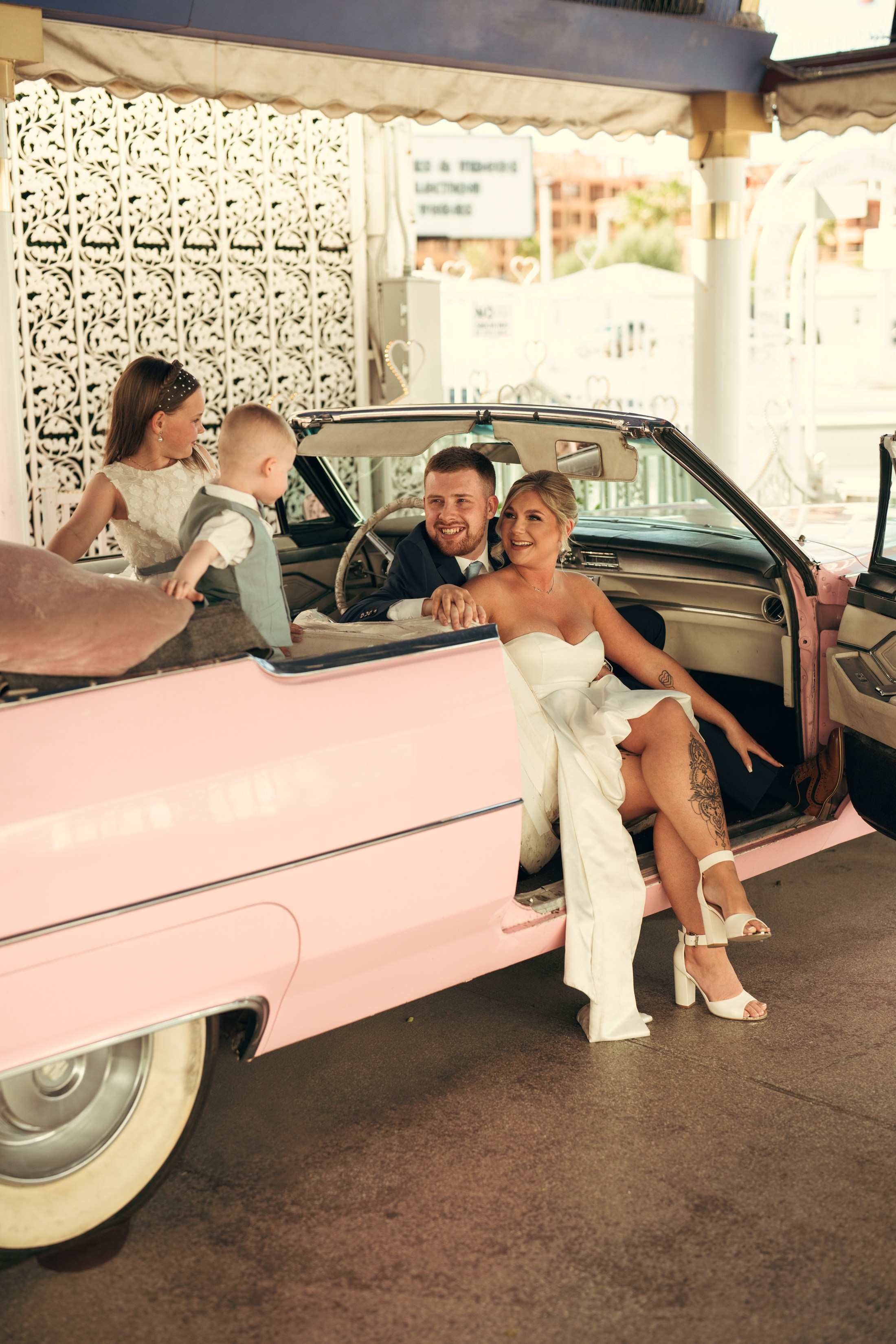 Lauren&Callum. Wedding & elopement photographer Viktoriya Kravtsov. Las Vegas