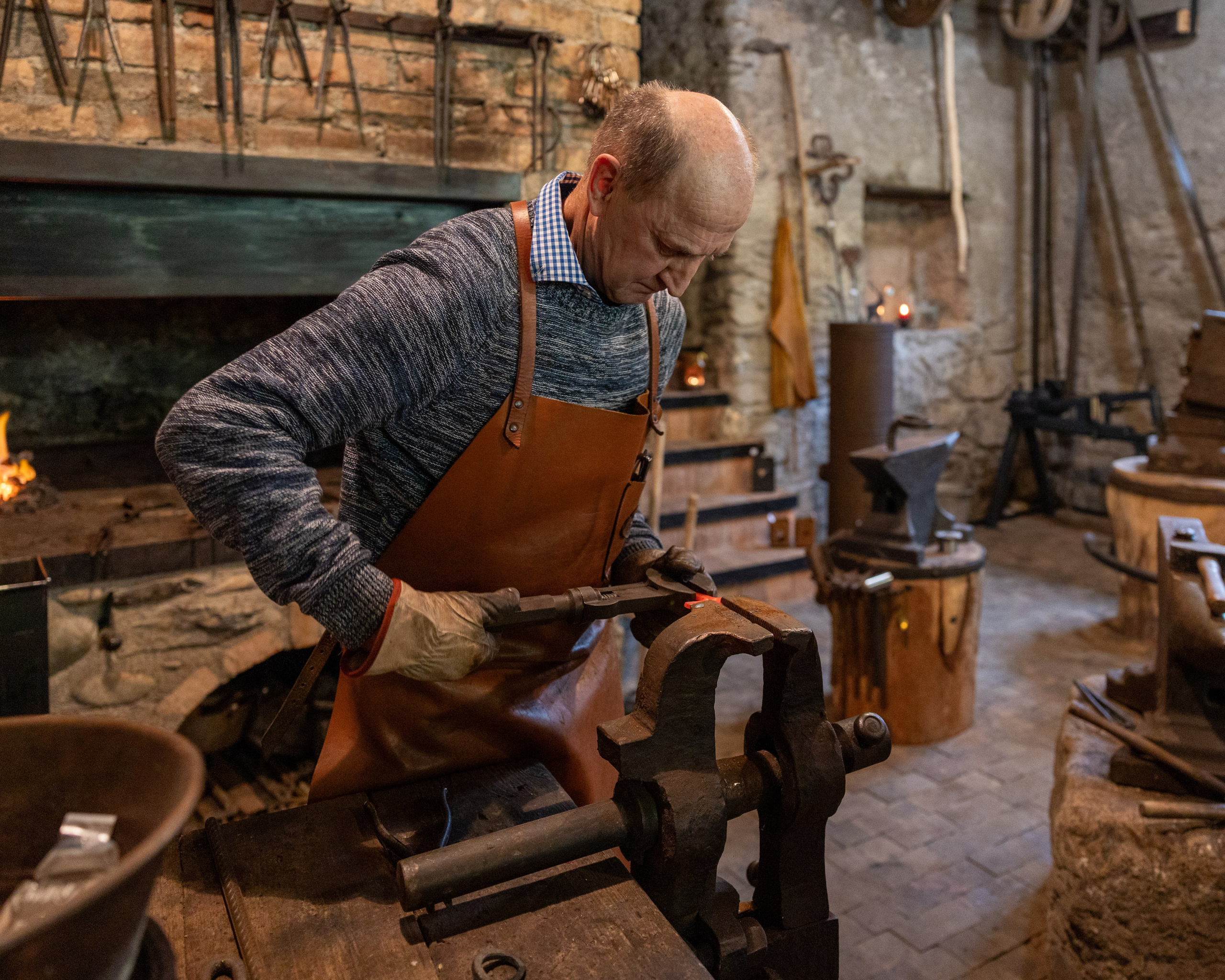 Schmied, Goldegg, 2024. Guzel Kolobova| Fotografin| Salzburg