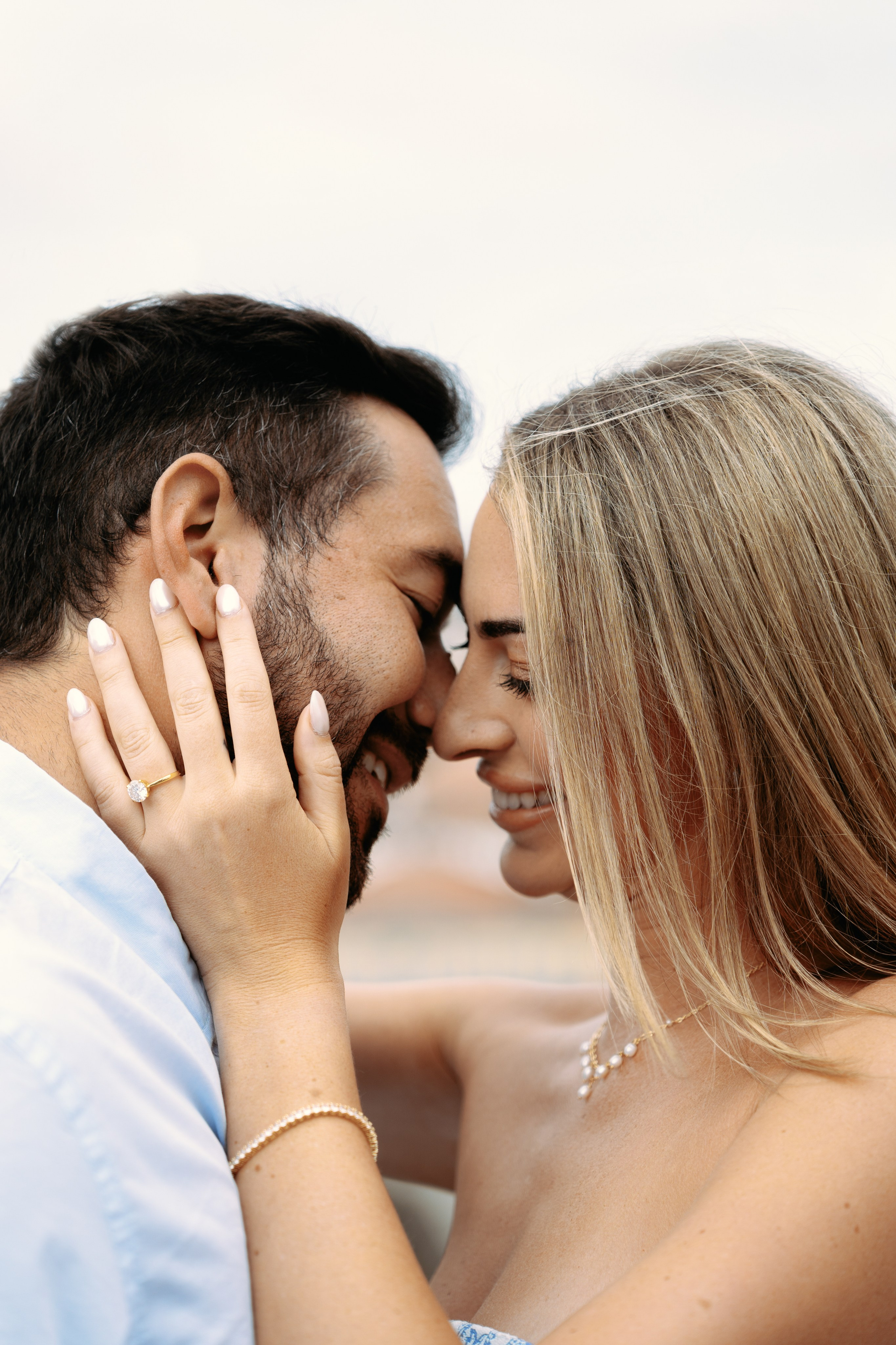 LOVE STORY IN PORTO. Sessões de fotos e vídeos, tours fotográficos em Portugal — WePortugal