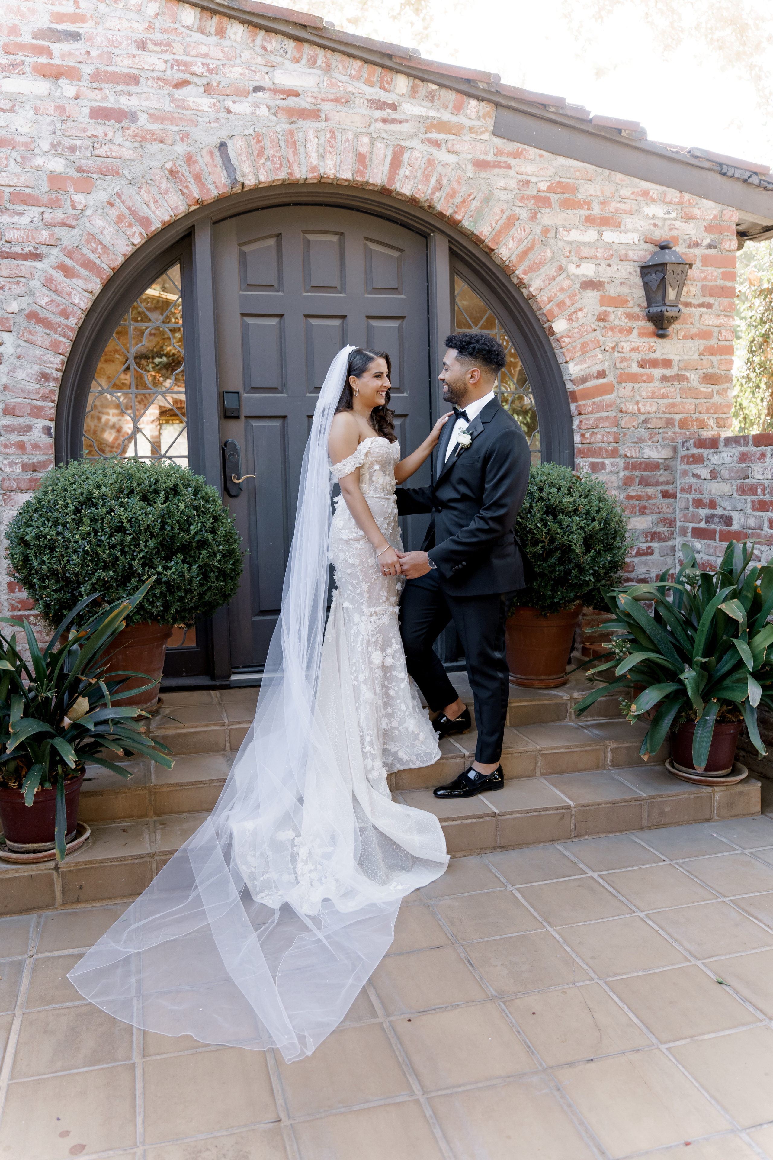 Luxury wedding photography & videography for stylish couple 📸 VovaChi. Wedding photographer and videographer New York | New Jersey