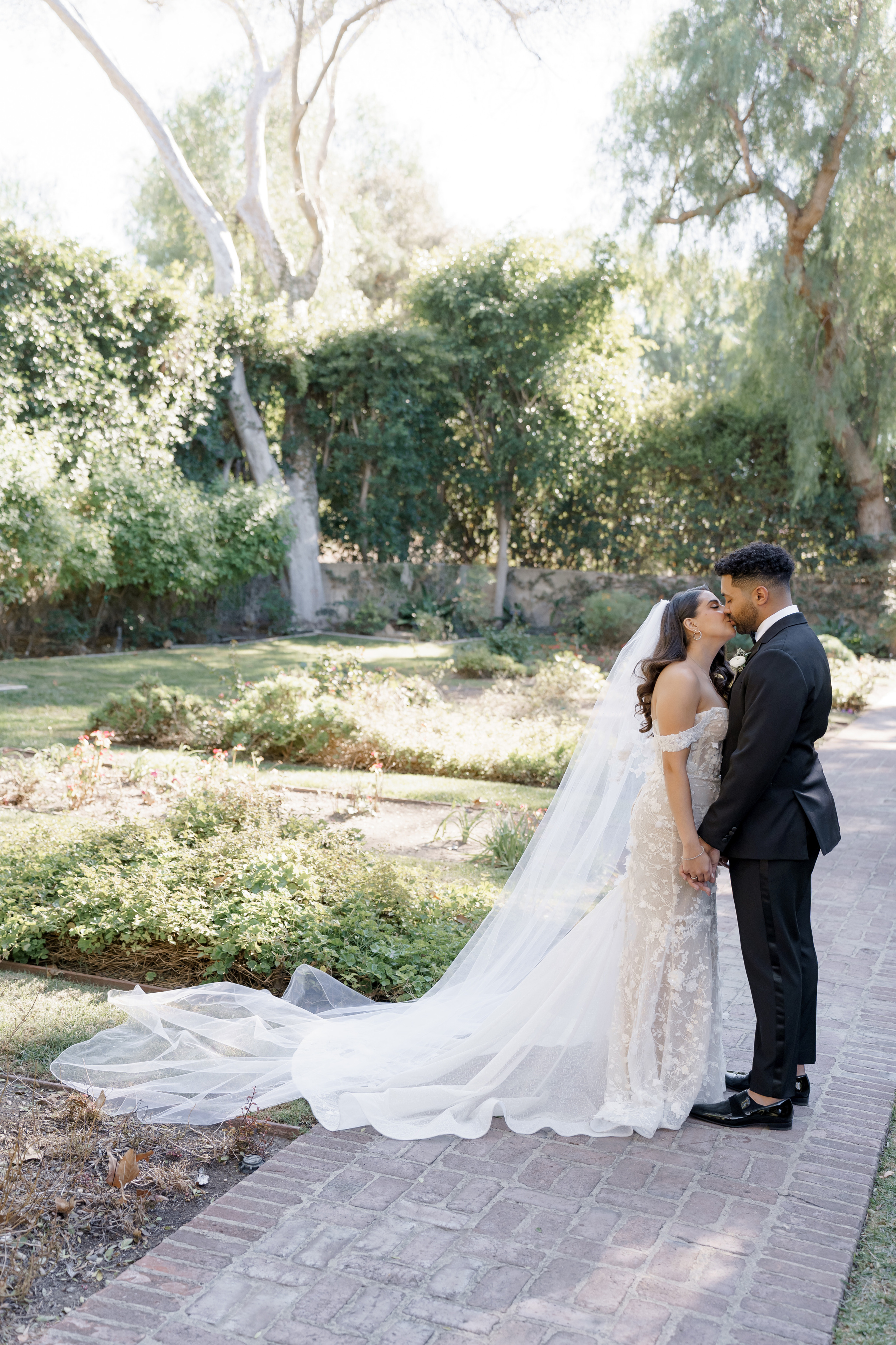 Luxury wedding photography & videography for stylish couple 📸 VovaChi. Wedding photographer and videographer New York | New Jersey