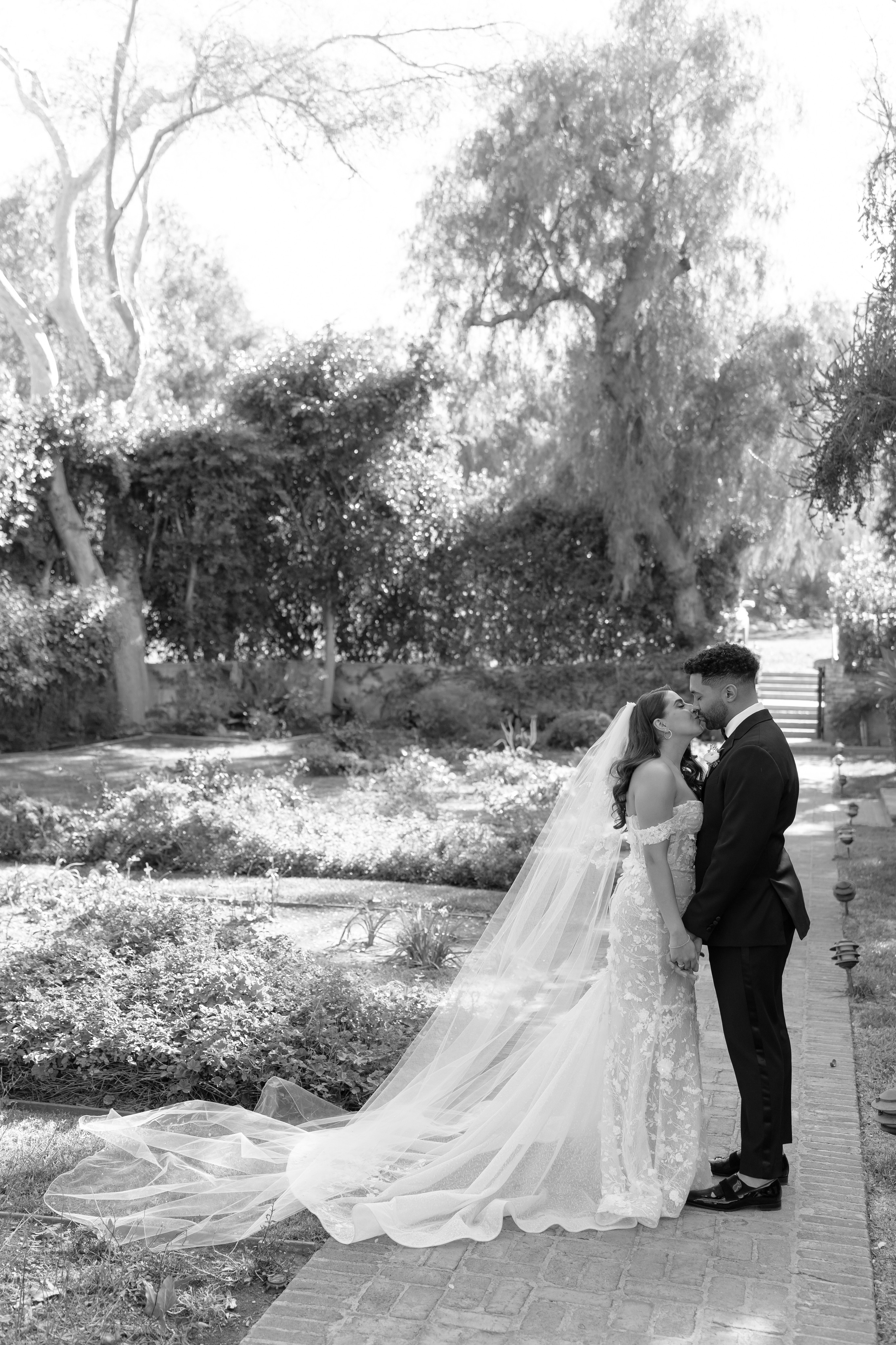 Luxury wedding photography & videography for stylish couple 📸 VovaChi. Wedding photographer and videographer New York | New Jersey