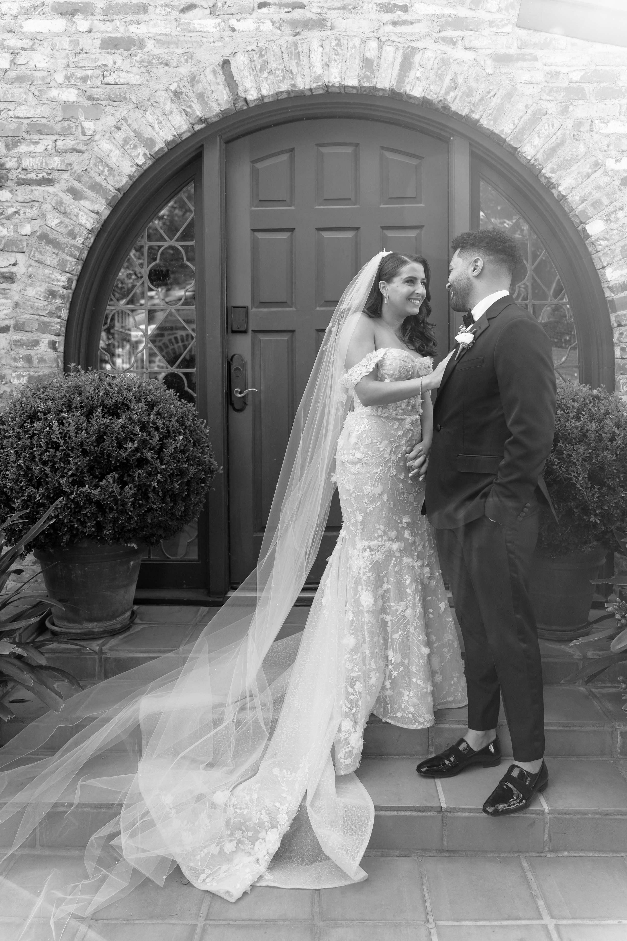 Luxury wedding photography & videography for stylish couple 📸 VovaChi. Wedding photographer and videographer New York | New Jersey