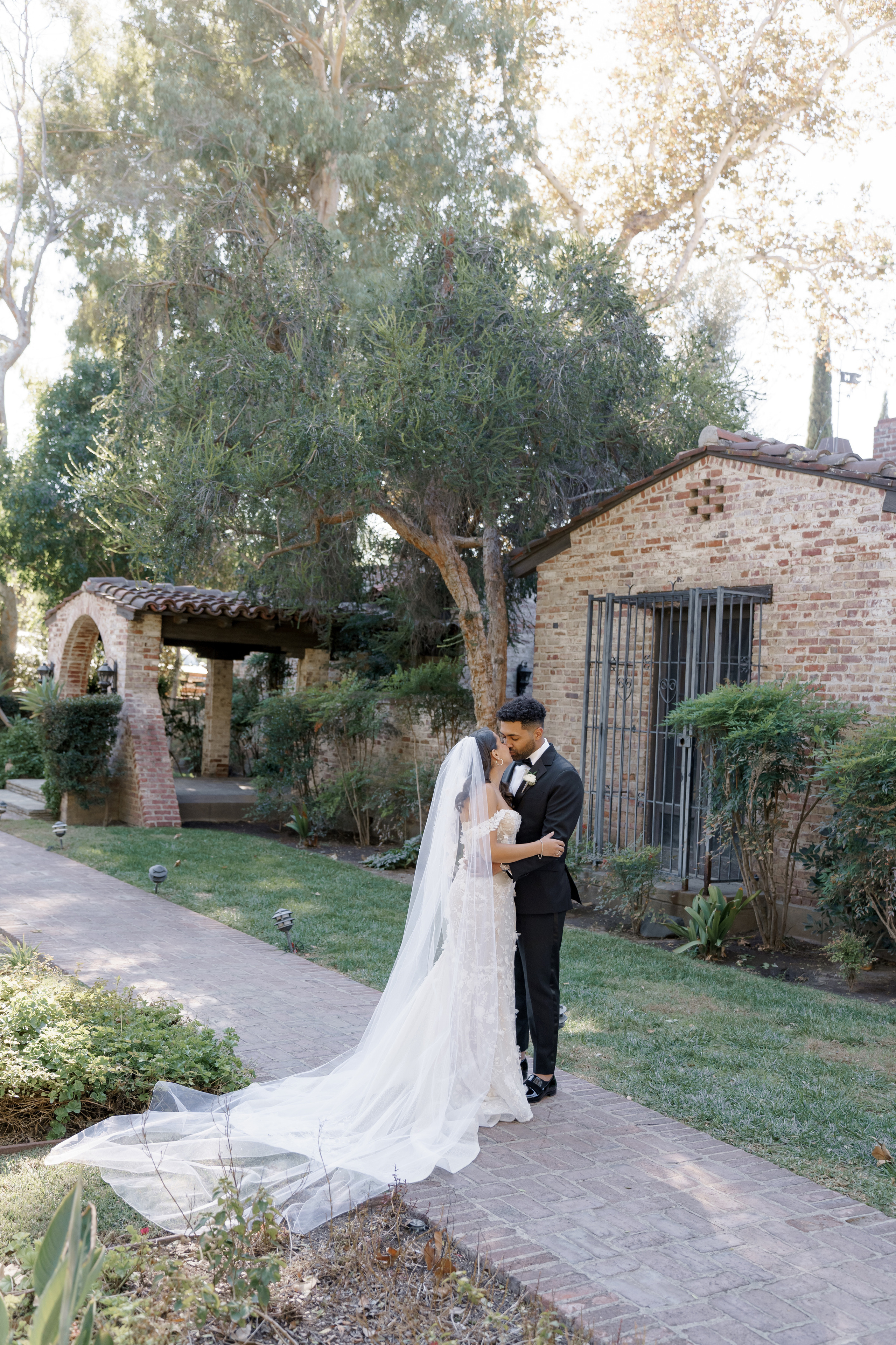 Luxury wedding photography & videography for stylish couple 📸 VovaChi. Wedding photographer and videographer New York | New Jersey