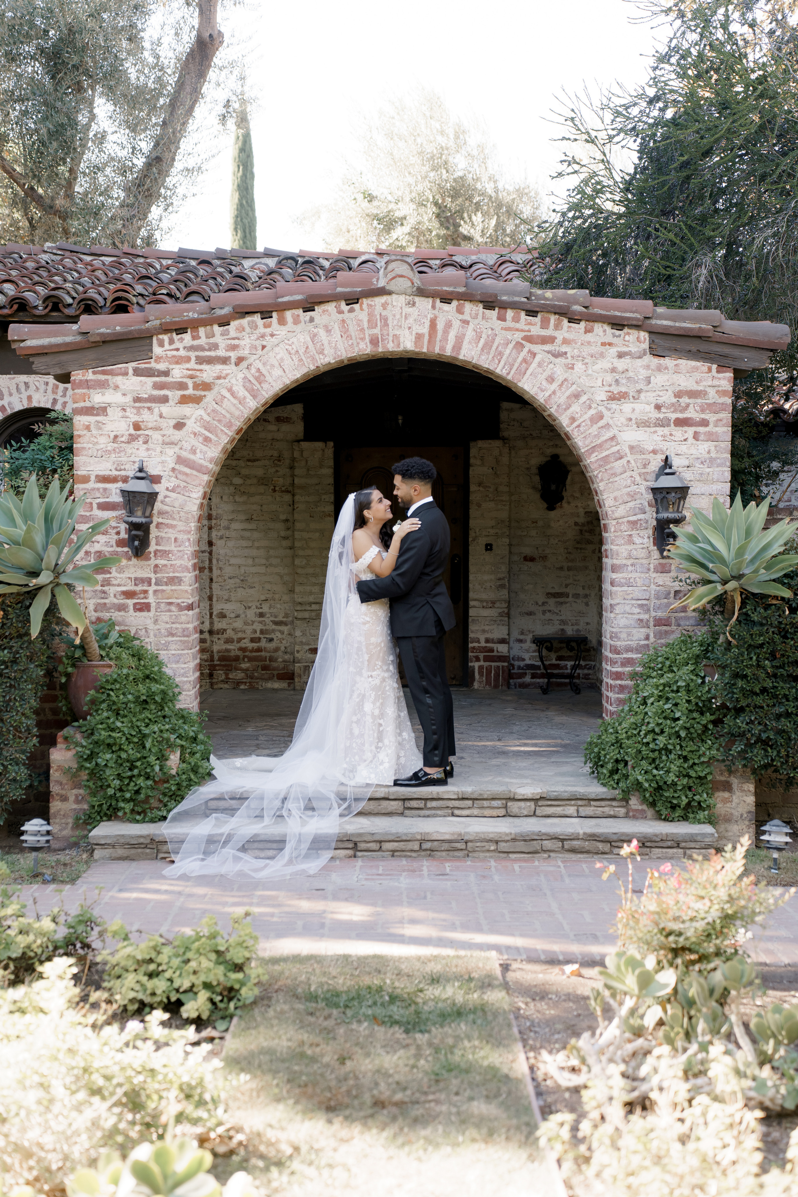 Luxury wedding photography & videography for stylish couple 📸 VovaChi. Wedding photographer and videographer New York | New Jersey