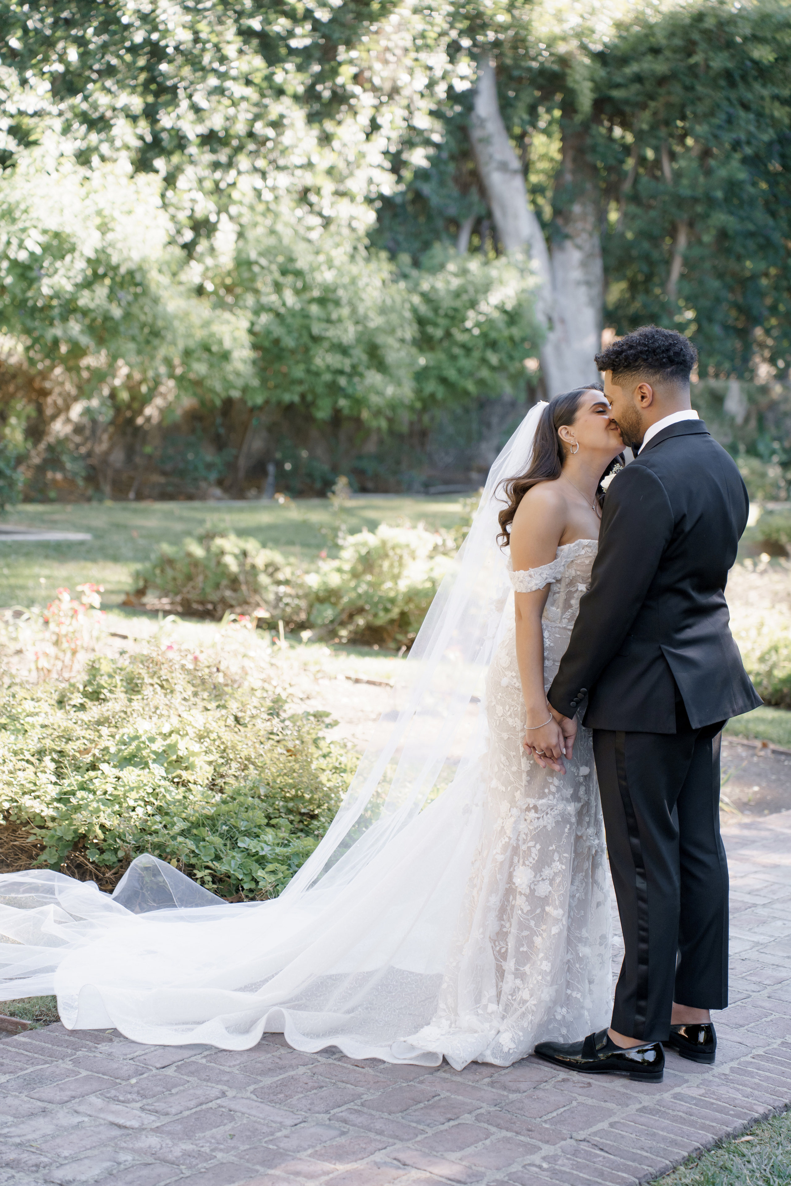 Luxury wedding photography & videography for stylish couple 📸 VovaChi. Wedding photographer and videographer New York | New Jersey