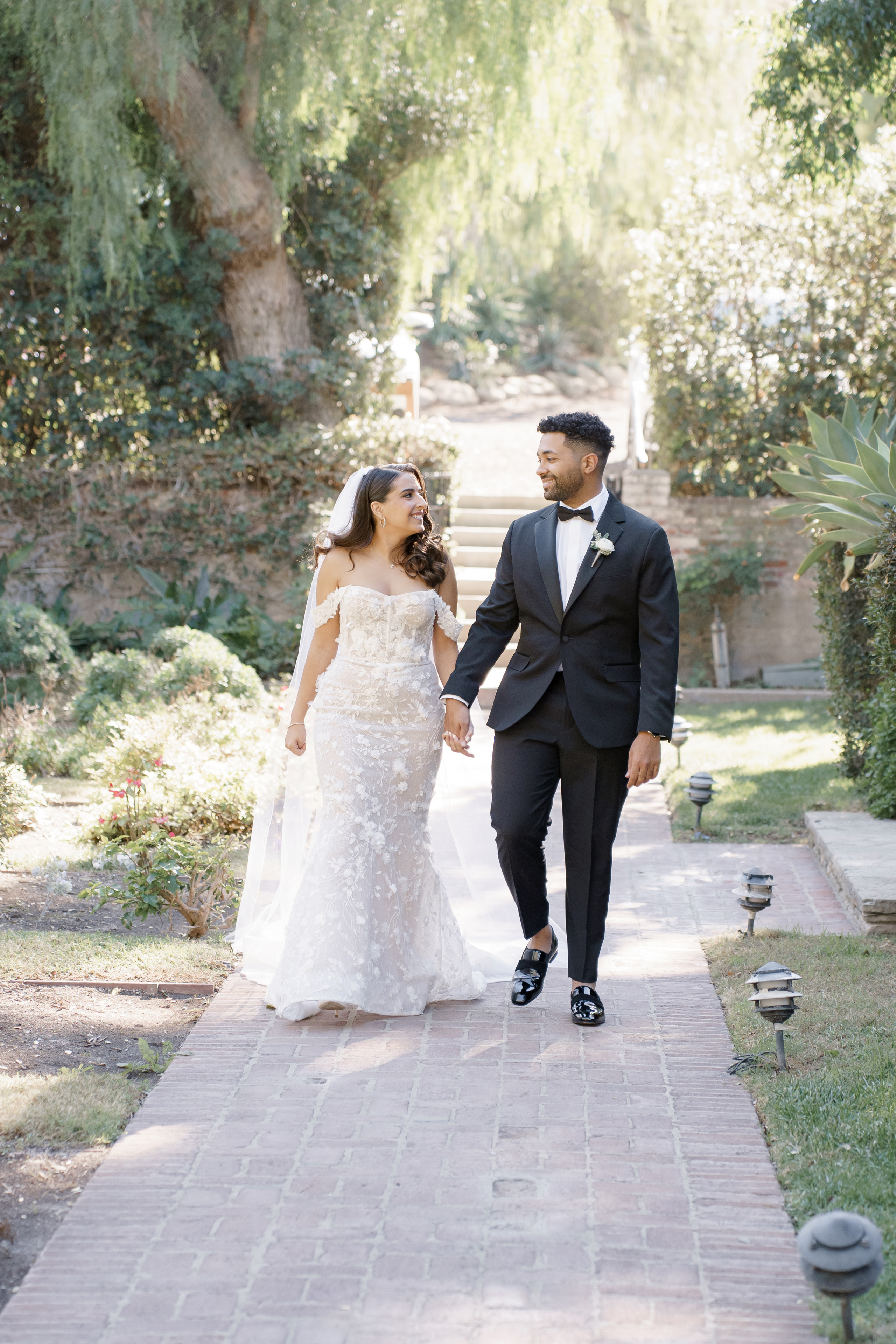 Luxury wedding photography & videography for stylish couple 📸 VovaChi. Wedding photographer and videographer New York | New Jersey