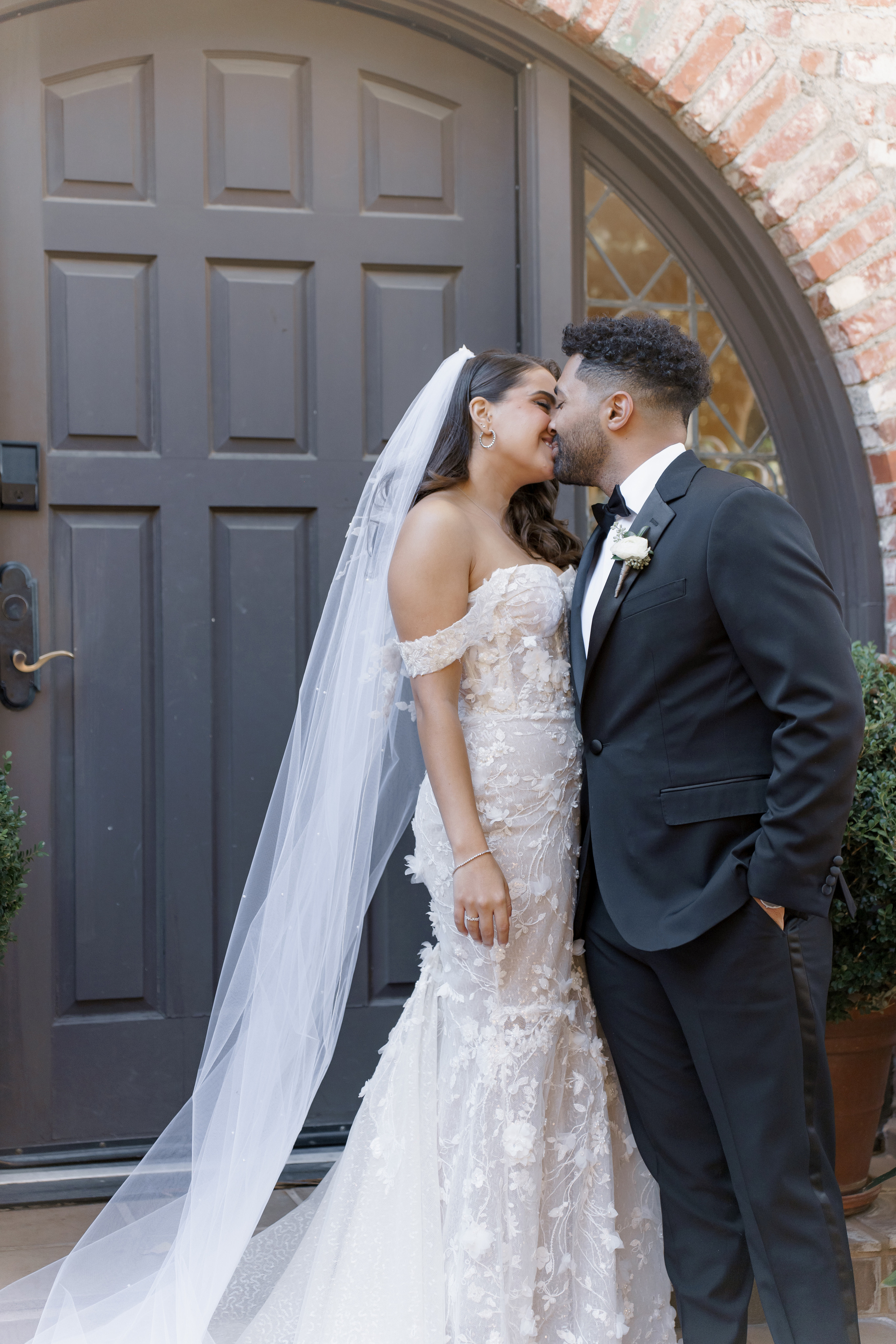 Luxury wedding photography & videography for stylish couple 📸 VovaChi. Wedding photographer and videographer New York | New Jersey