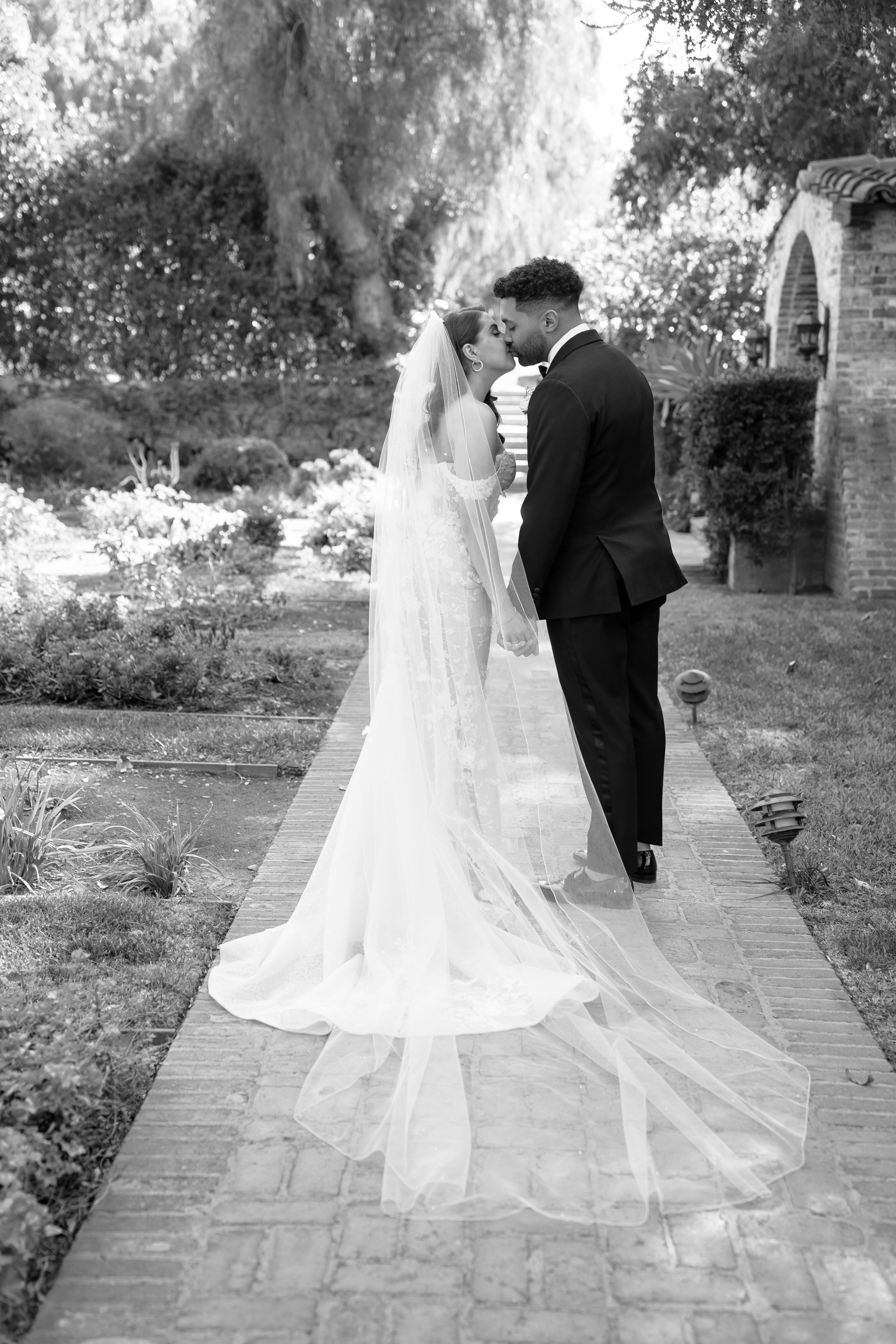 Luxury wedding photography & videography for stylish couple 📸 VovaChi. Wedding photographer and videographer New York | New Jersey