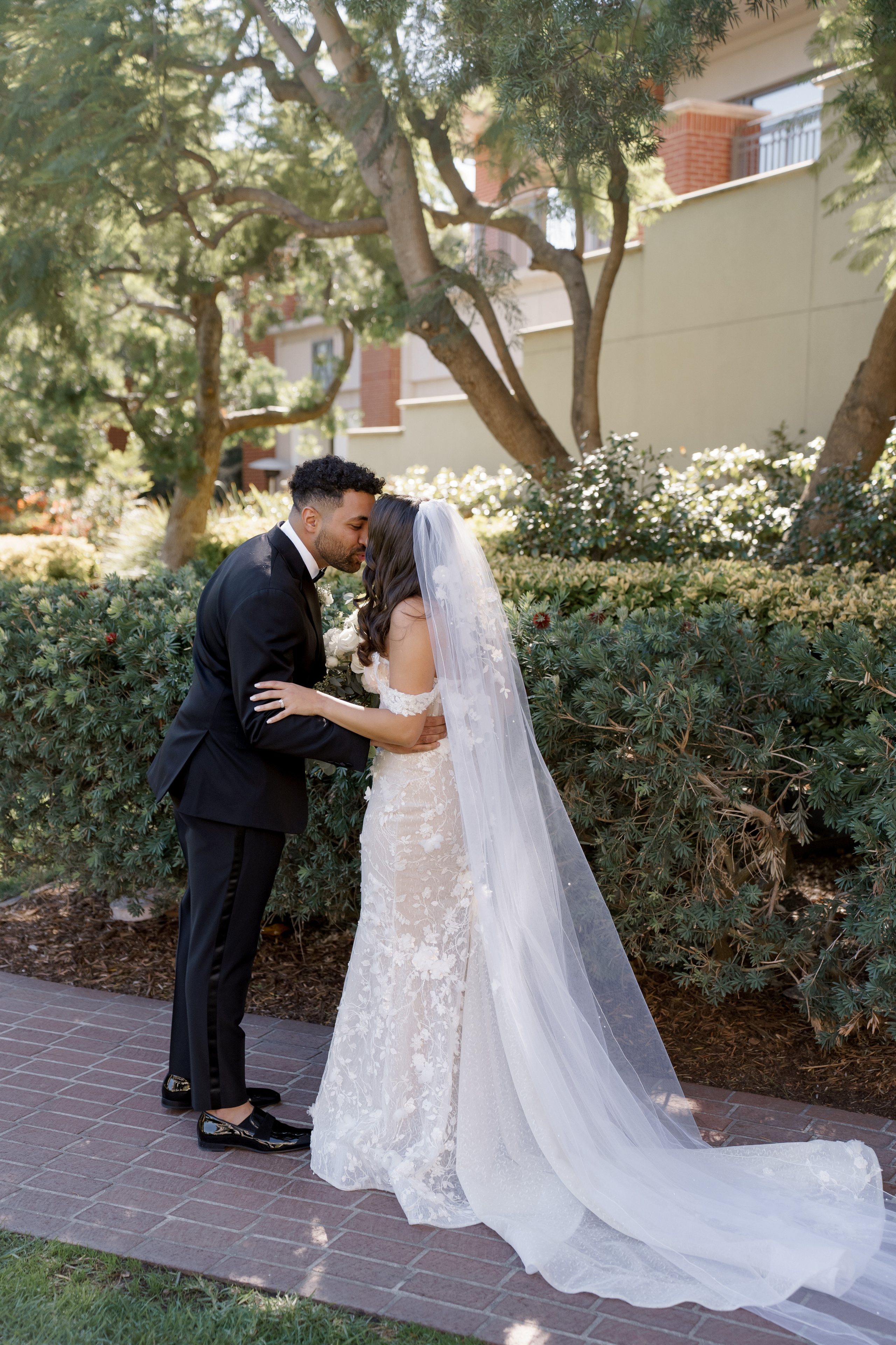 Luxury wedding photography & videography for stylish couple 📸 VovaChi. Wedding photographer and videographer New York | New Jersey