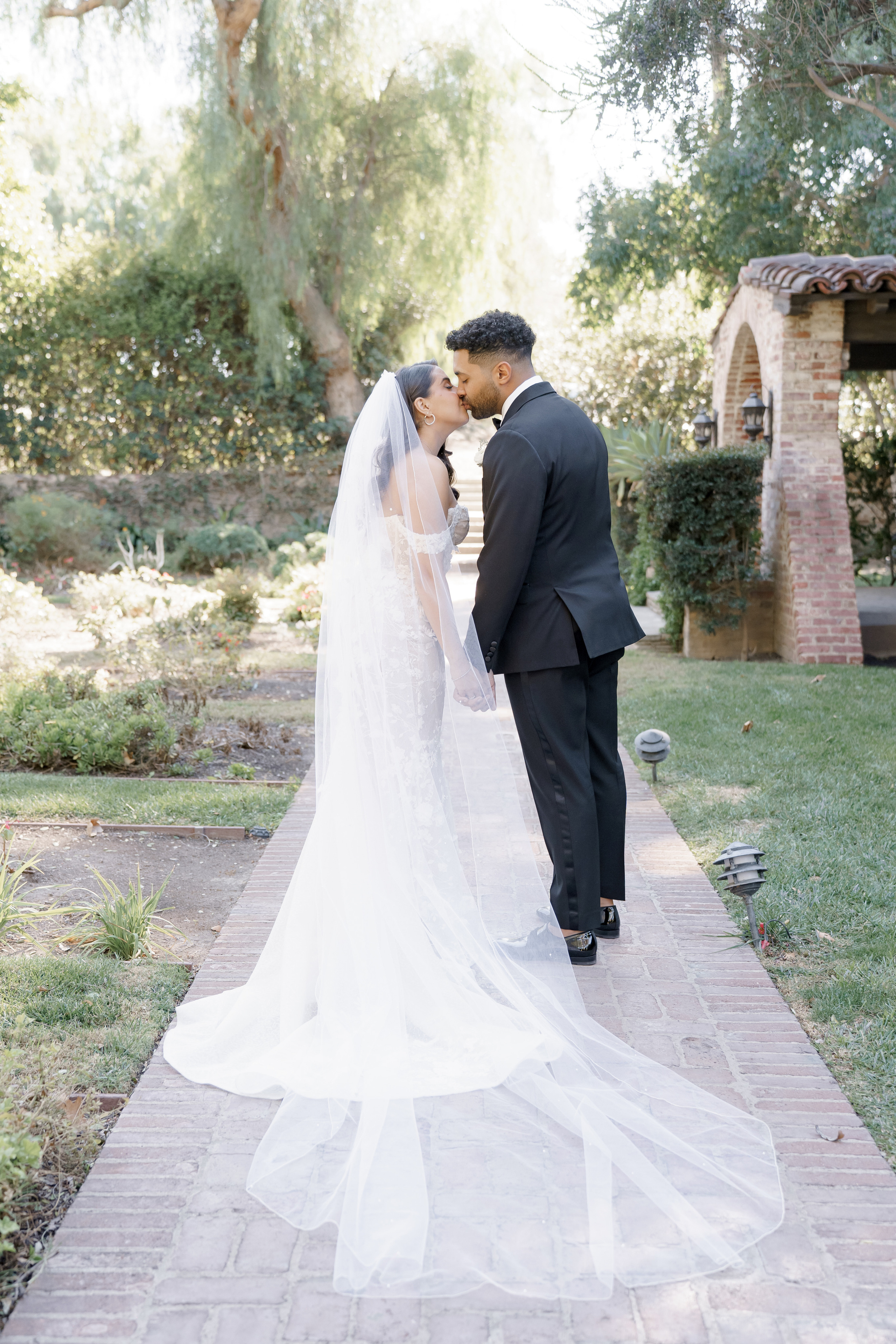 Luxury wedding photography & videography for stylish couple 📸 VovaChi. Wedding photographer and videographer New York | New Jersey