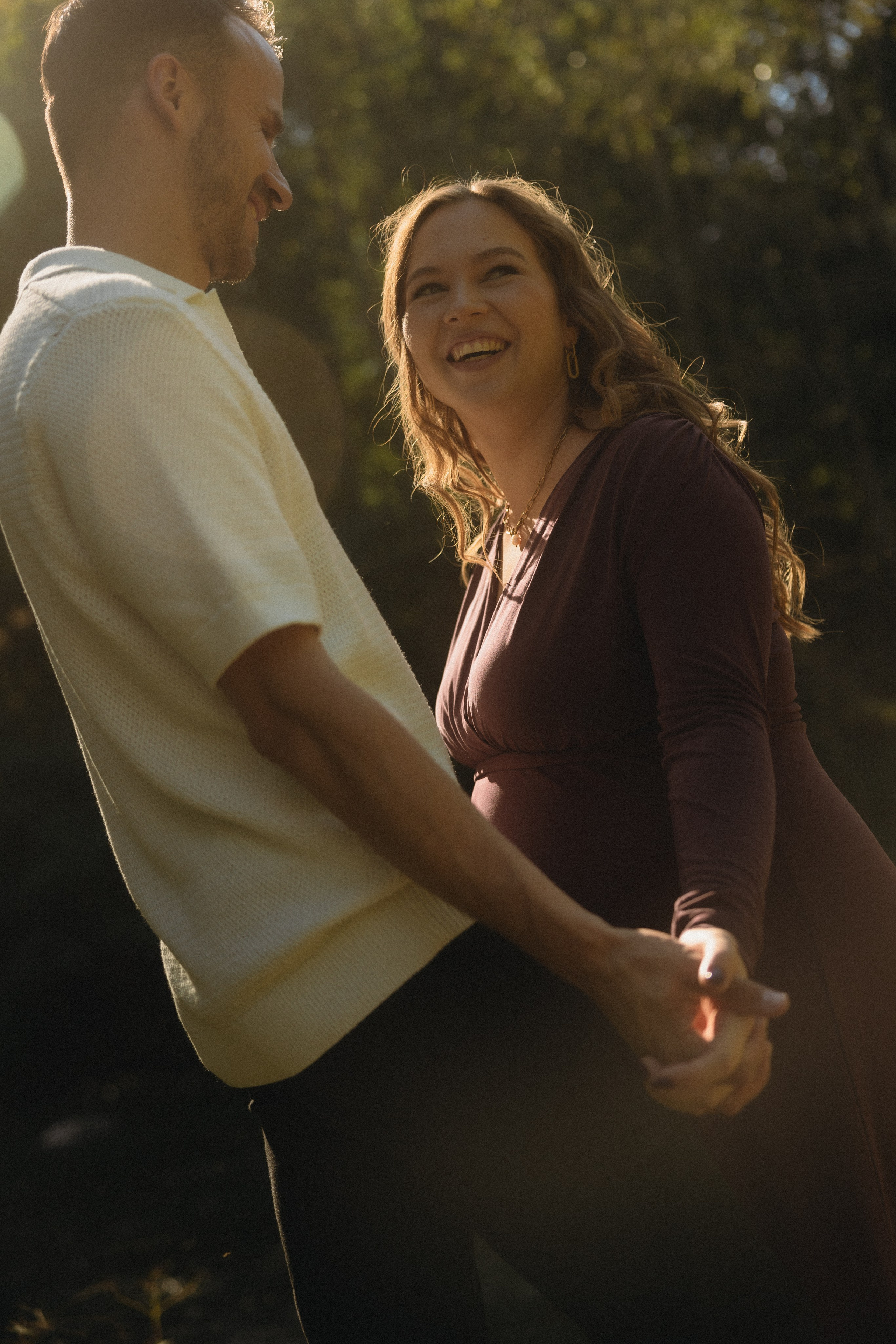 Sigita ir Artūras | Pabėgimas į gamtą ir aštrūs šešėliai. Vestuvių ir šeimų fotografė Lena Bondarenko / belove photo