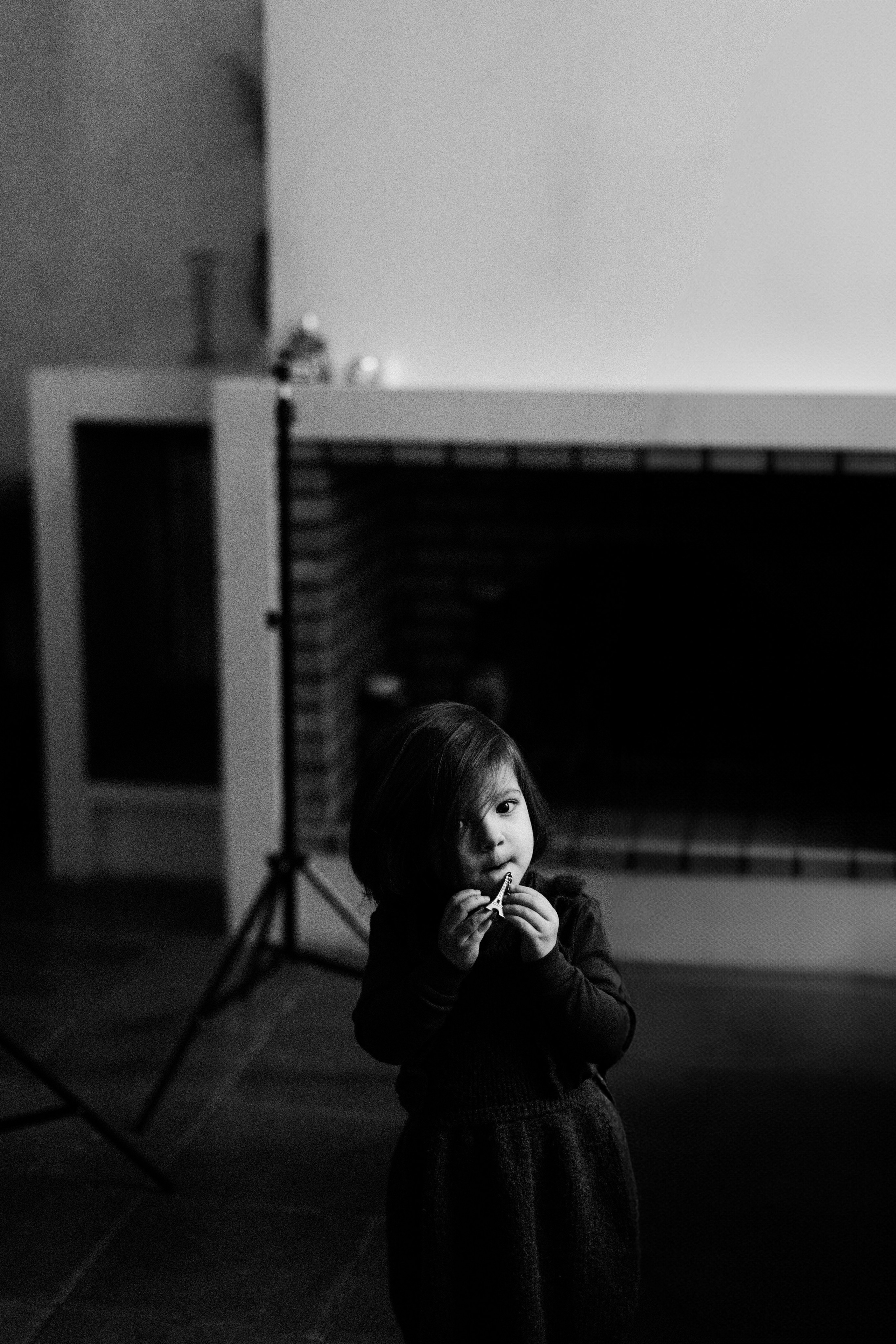 Family At Home Photoshoot in Paris | Natural Lifestyle Photography. Paris Wedding Photographer