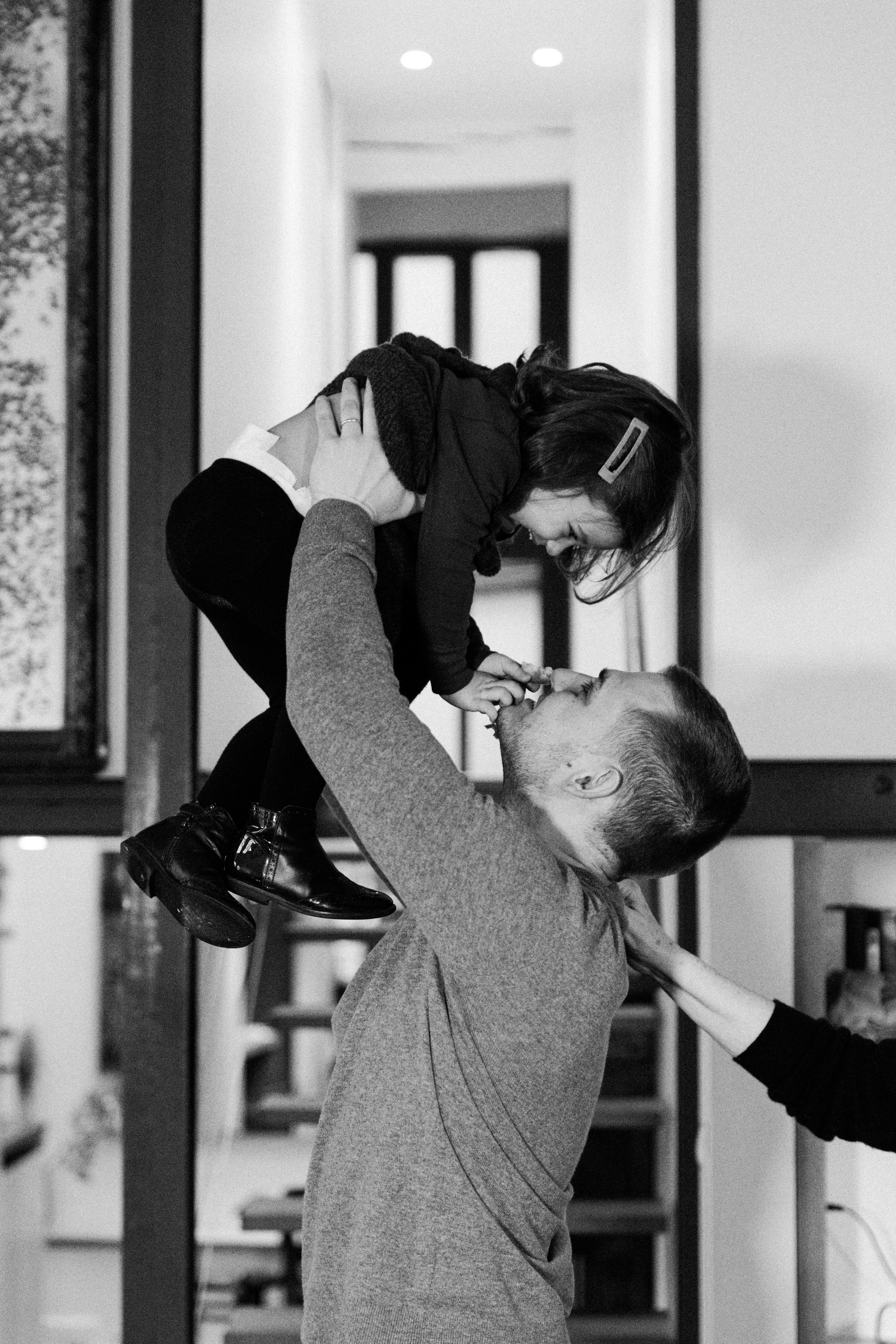 Family At Home Photoshoot in Paris | Natural Lifestyle Photography. Paris Wedding Photographer