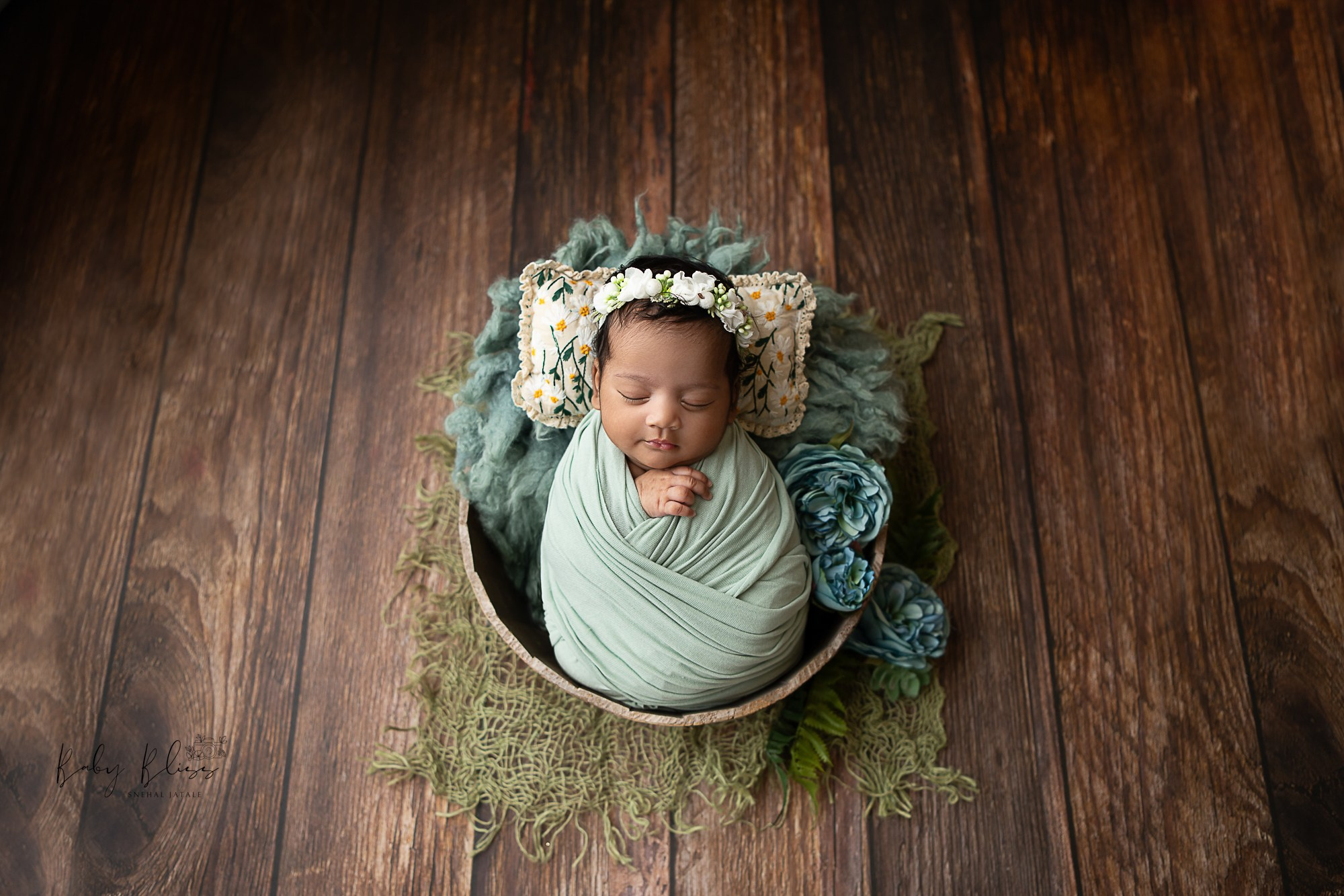Newborn Photographer in Doha | Luxury Baby Photography Qatar
