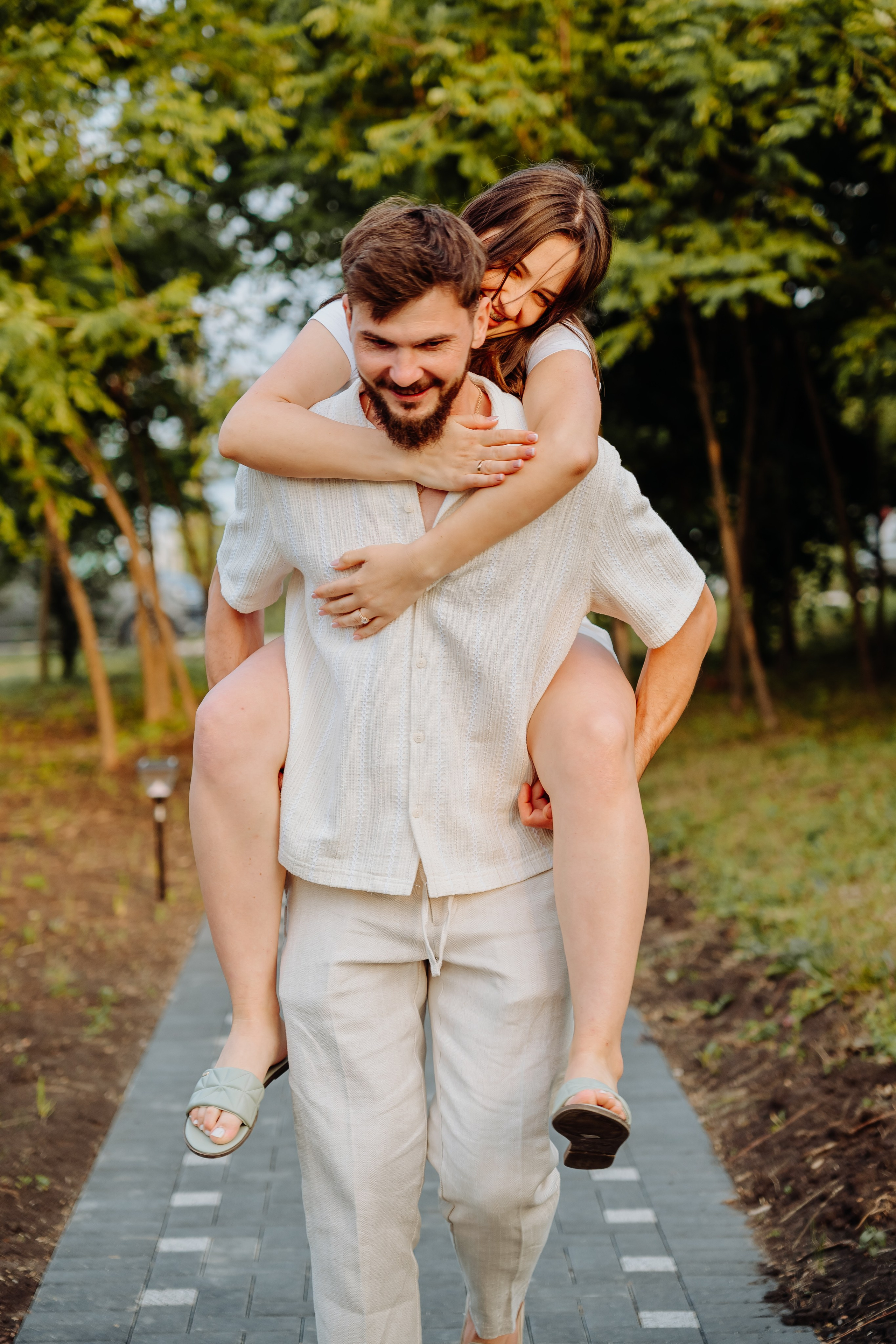 A & A. Crudueugen.com