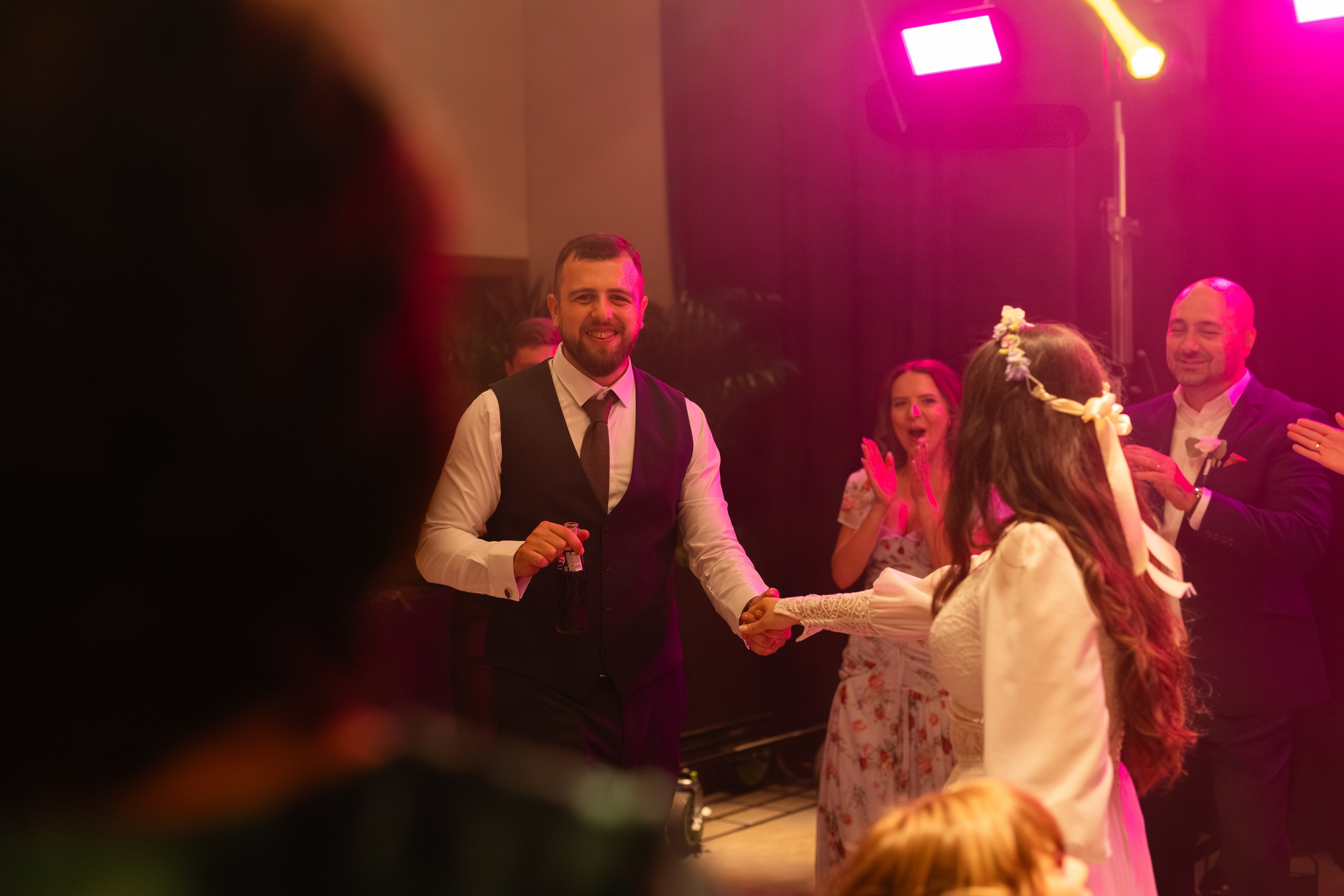 Flori & Cosmin. Main