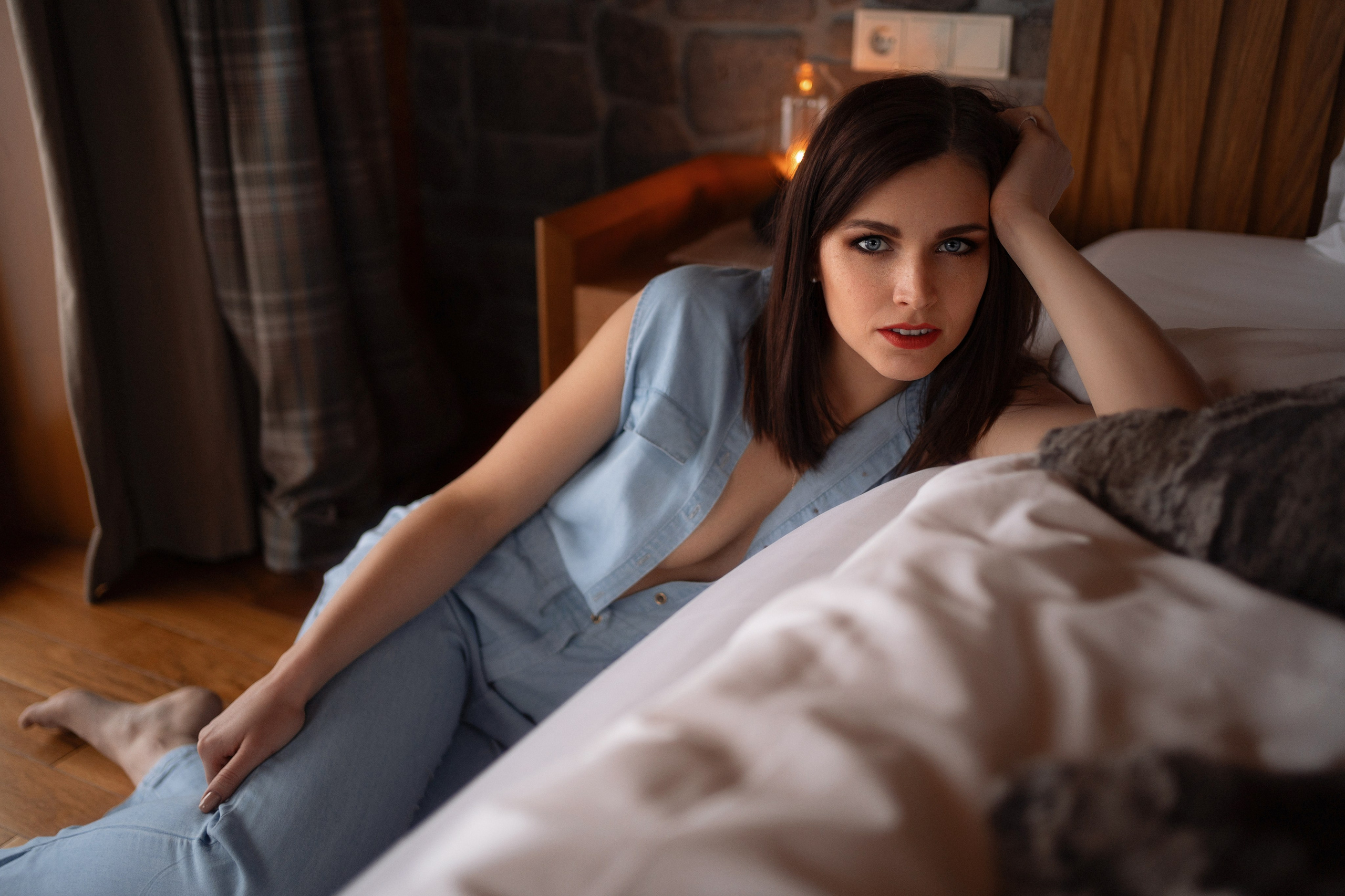 Valentina in the blue jumpsuit