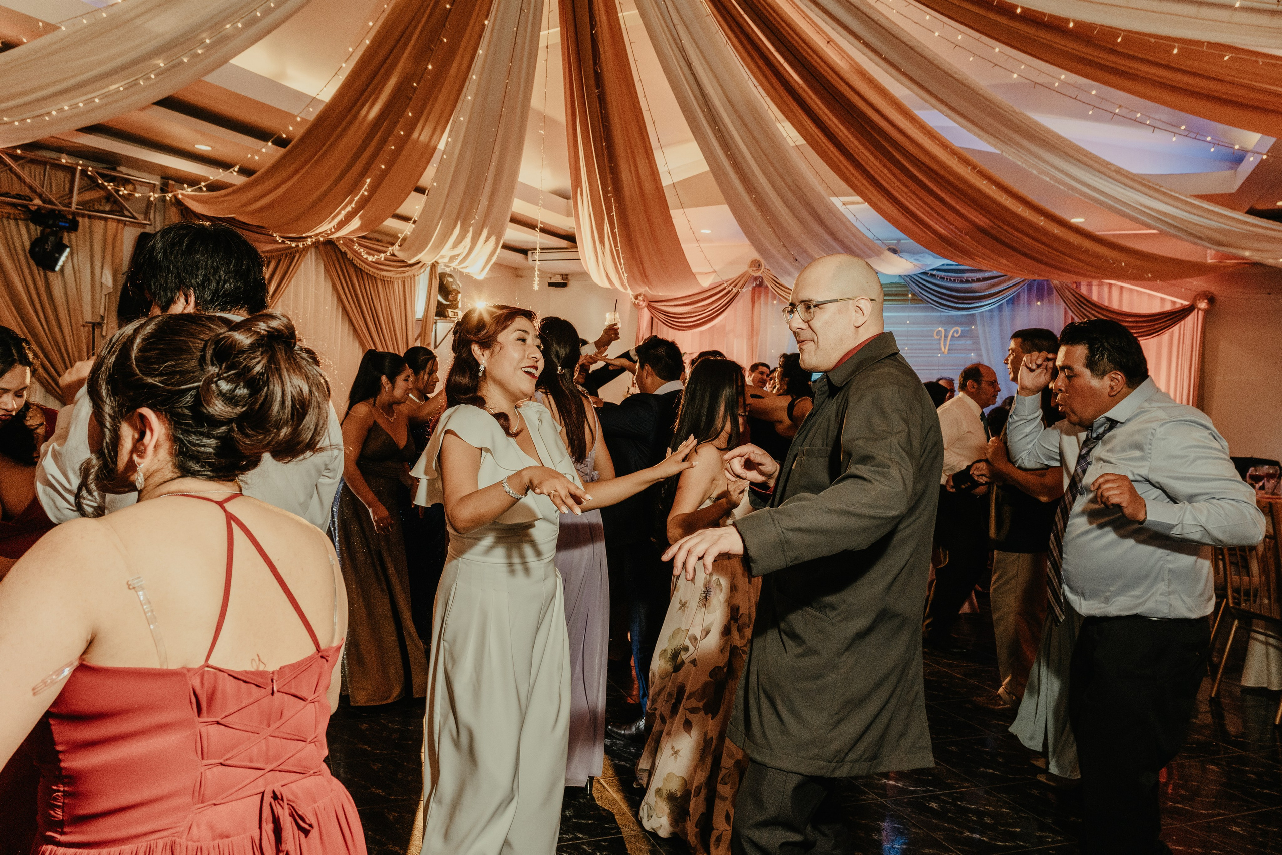 VANESSA + FRANKLIN BODA RELIGIOSA. Studio KVTA | Fotografía y Video de Bodas en Arequipa
