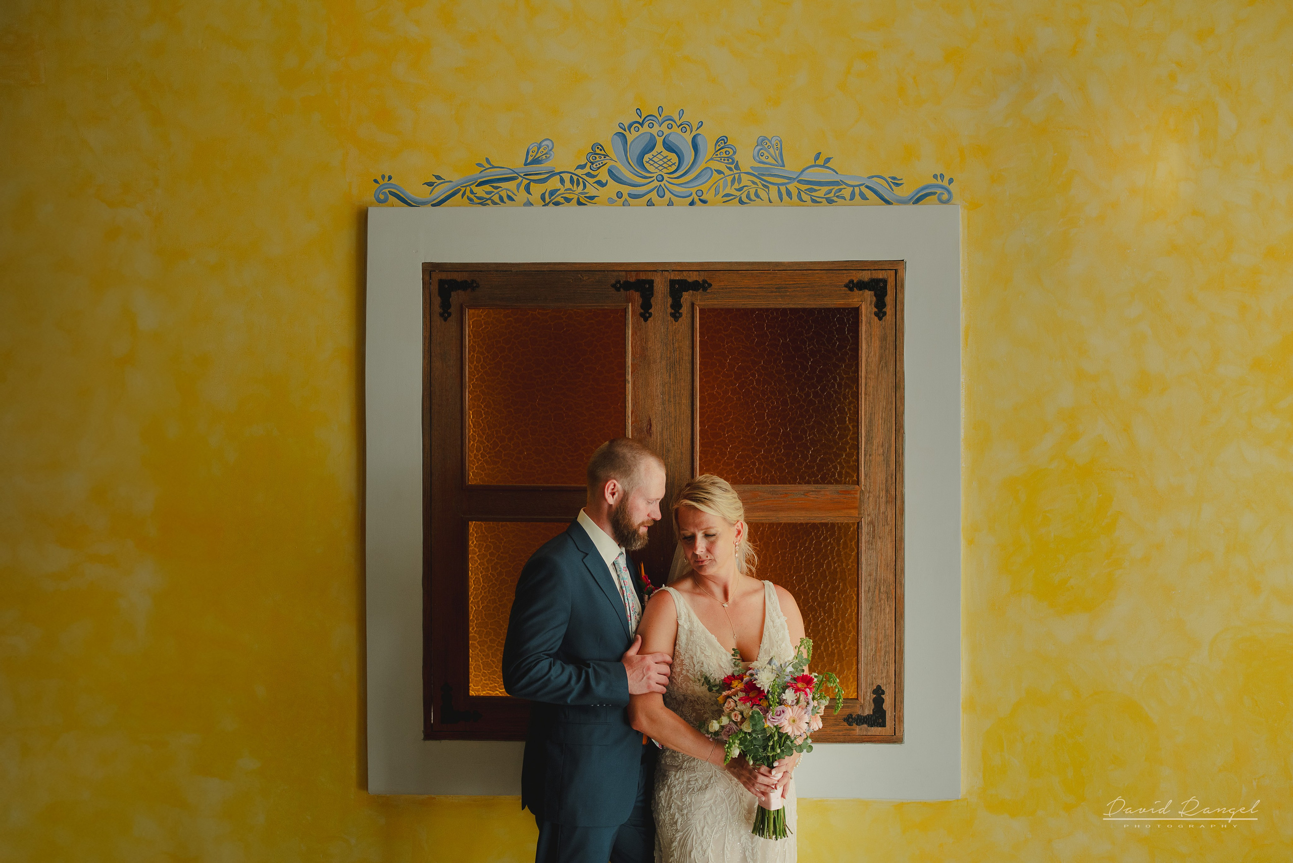 Classic Weddings. Destination wedding photographer based in Cancun and Riviera Maya with service worldwide