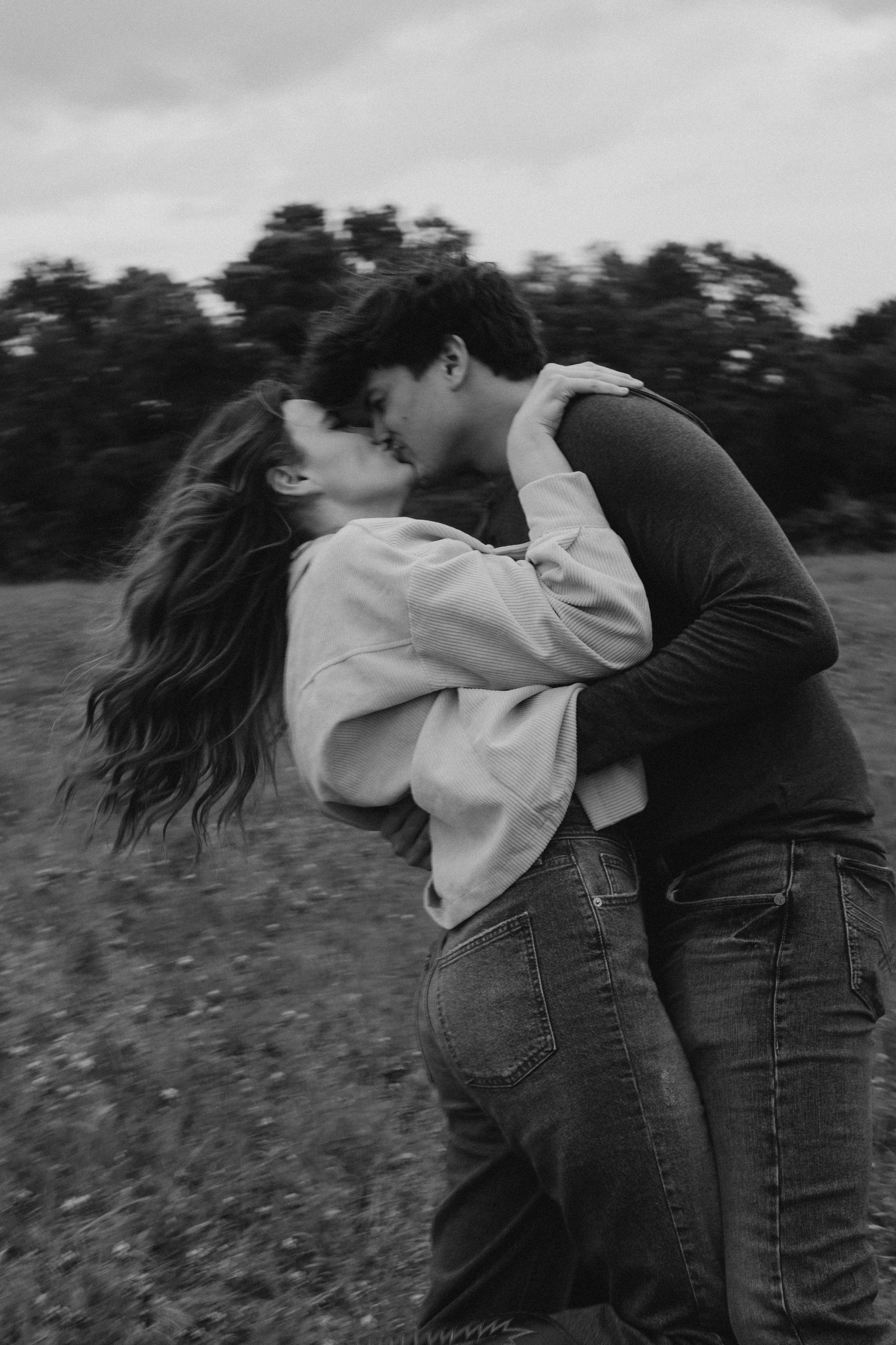 LOVE IN BLUEBONNETS. Lens Captures Life