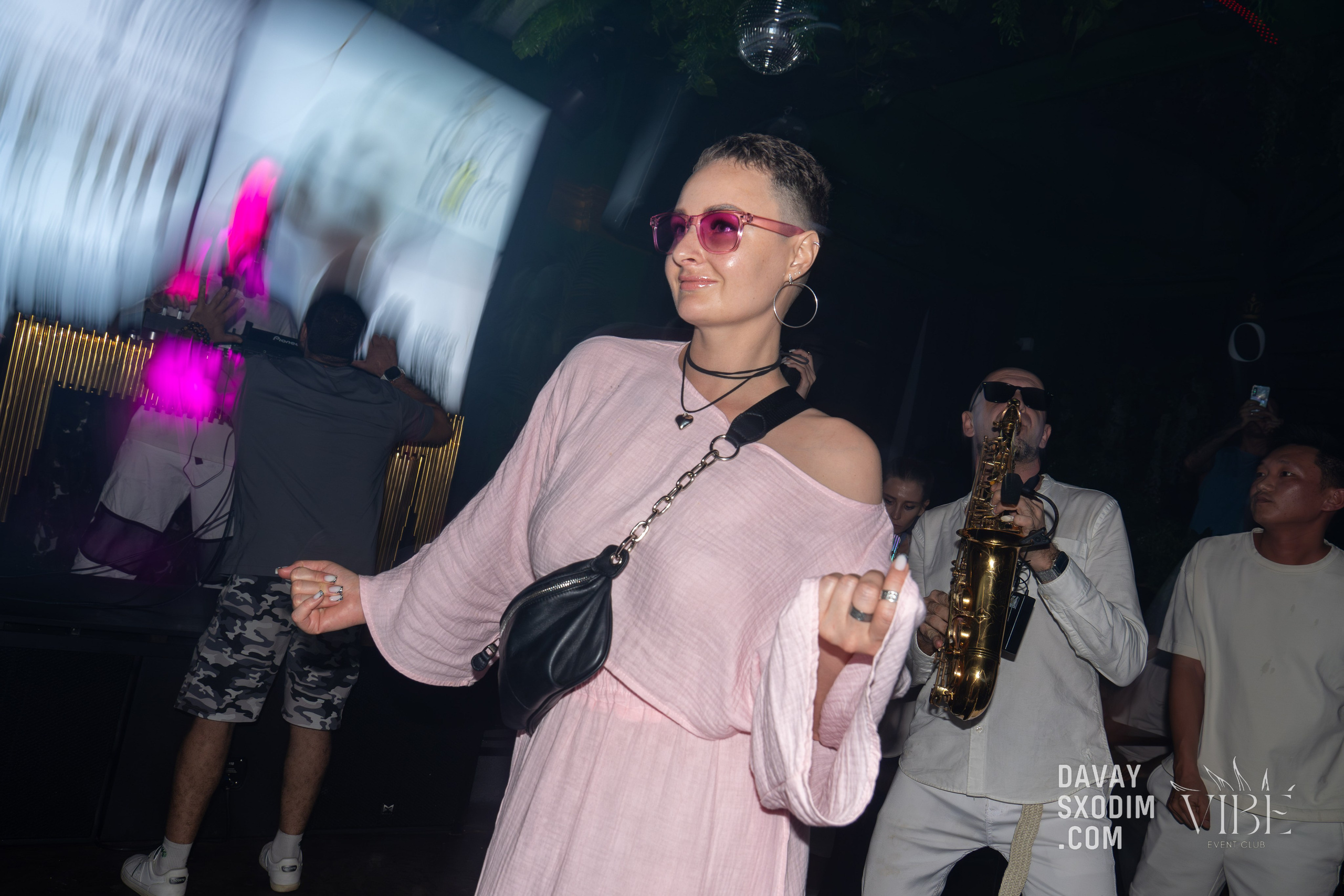 Вечеринка White Out | Фоторепортаж | Видеорепортаж | Афиша | DAVAYSXODIM.com PHUKET. АФИША|ФОТОРЕПОРТАЖИ|ИВЕНТЫ|ПХУКЕТ