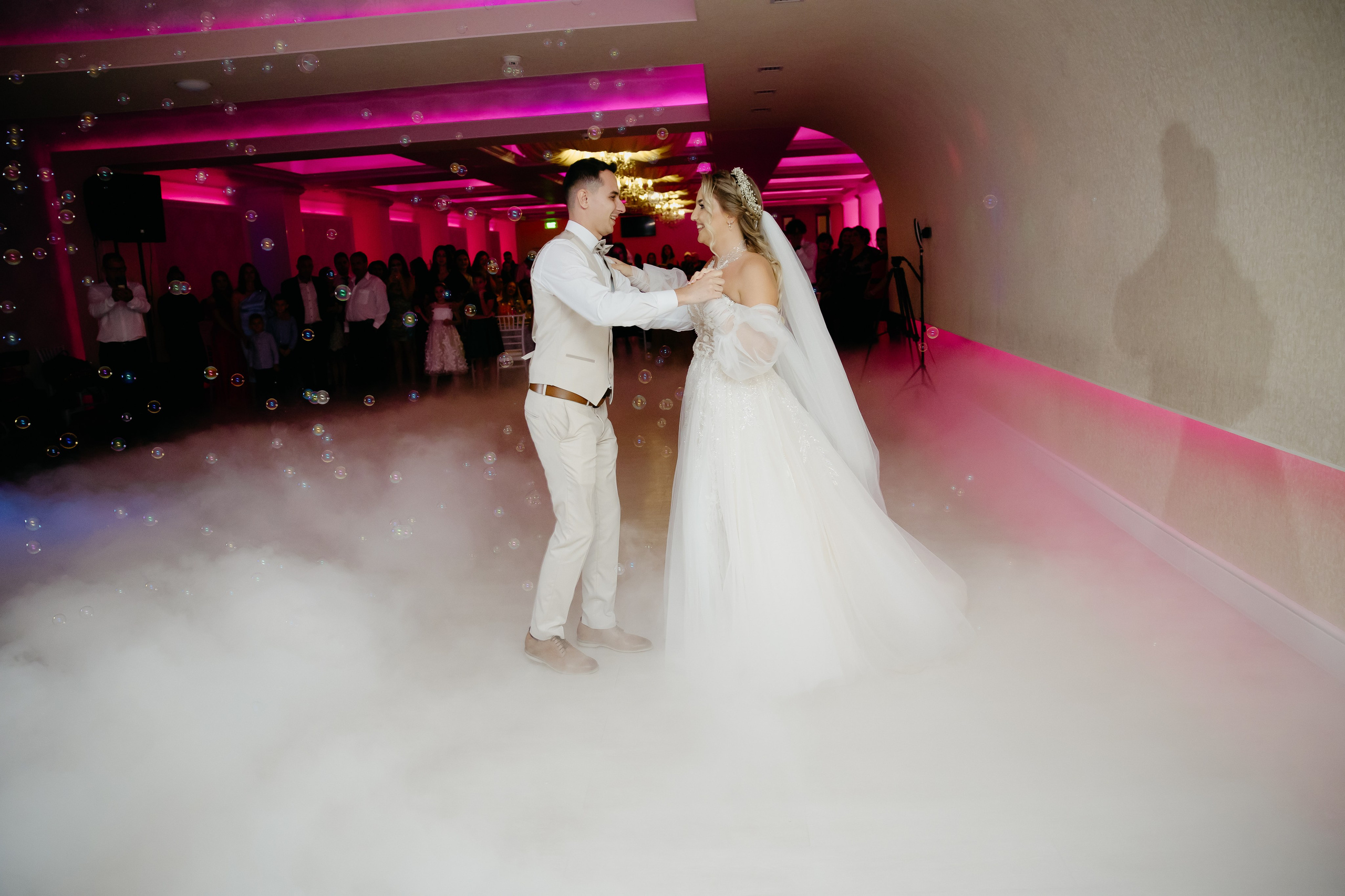 Nunta Targu-Jiu. MDimaFotoStudio. Fotograf de nuntă, evenimente private și de familie