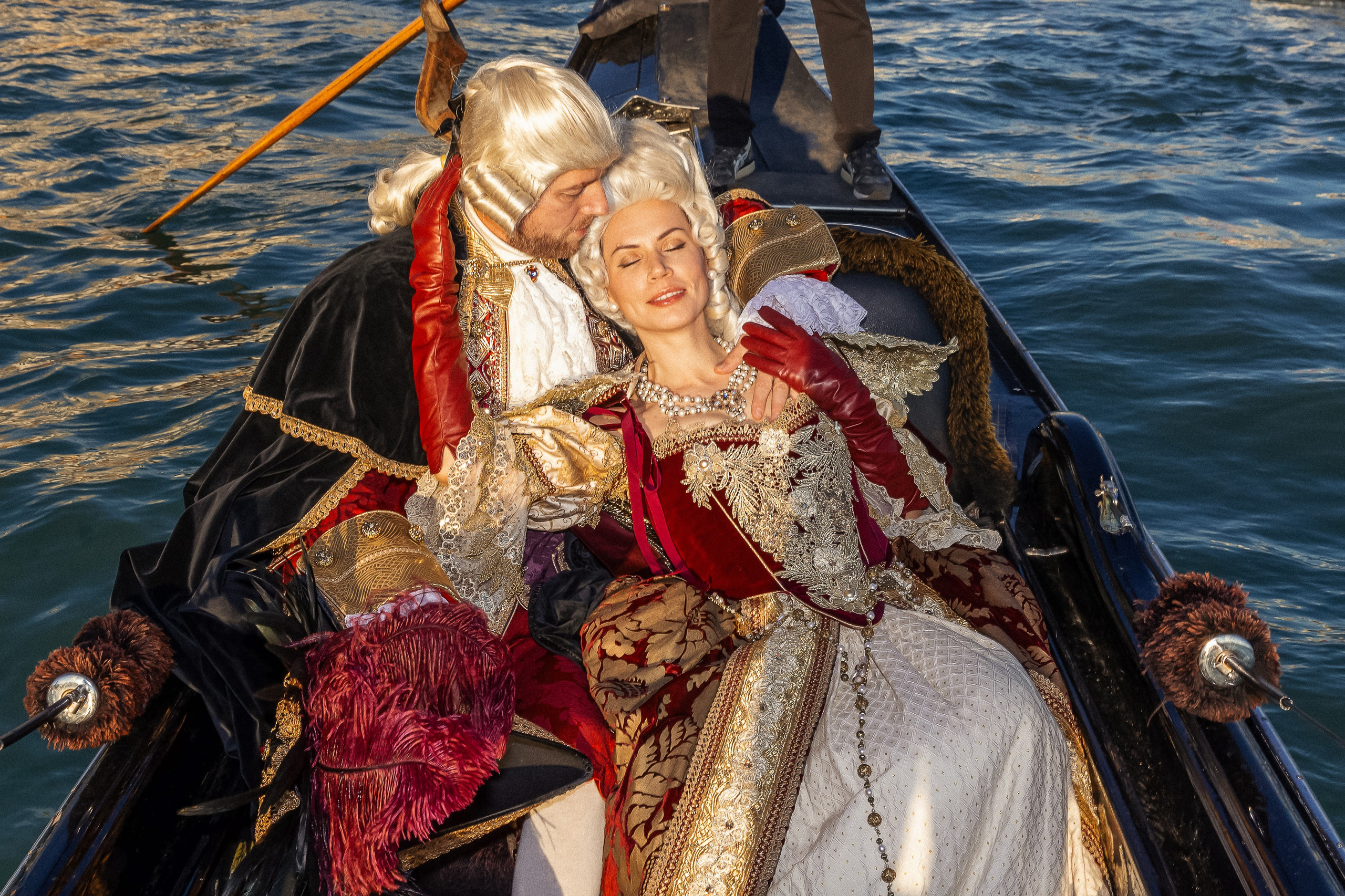 Aleksandr & Ekaterina in venetian carnival