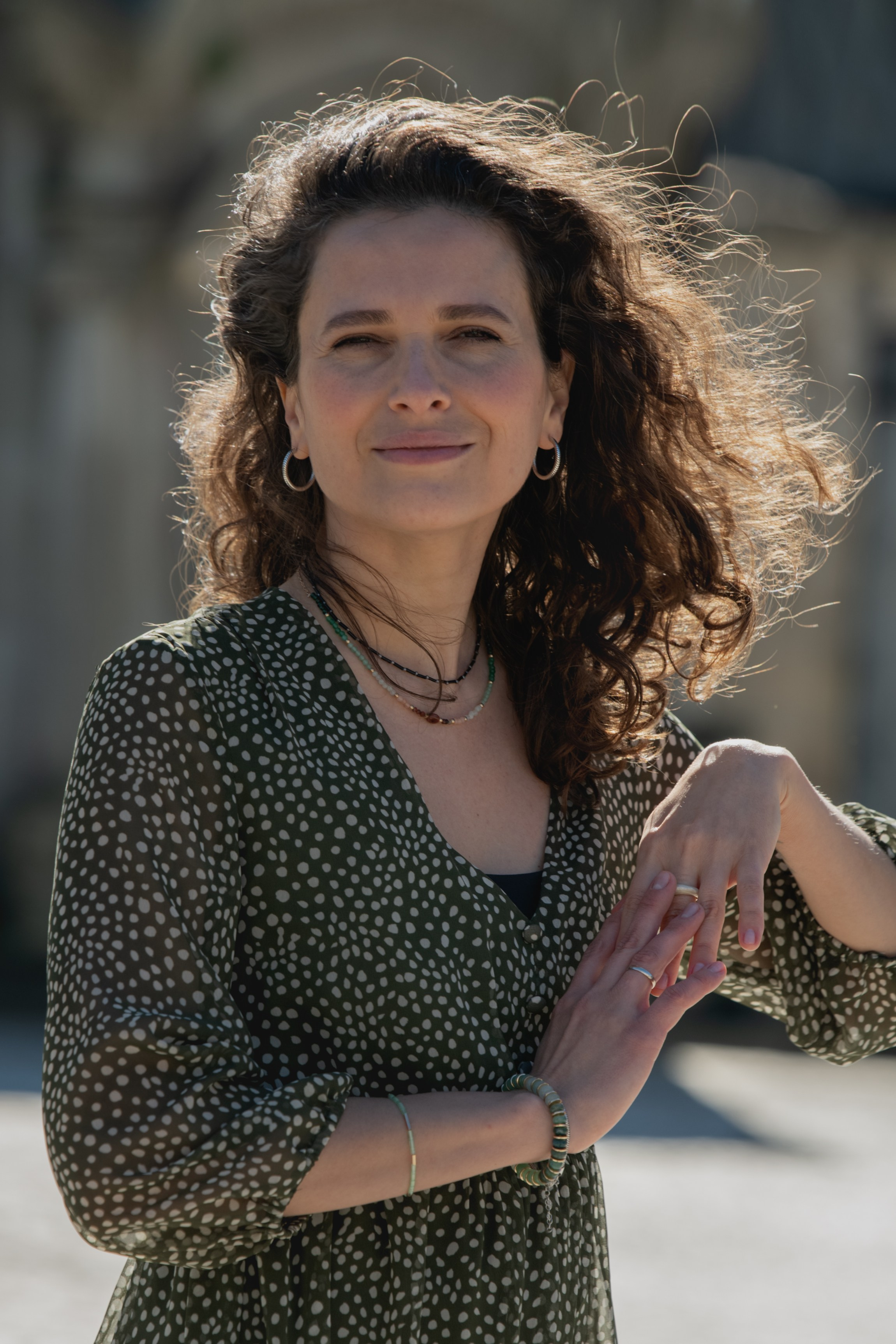 MARIA with Magnolias. Anastasiia Antoniuk portrait, family and couple photographer, Portugal