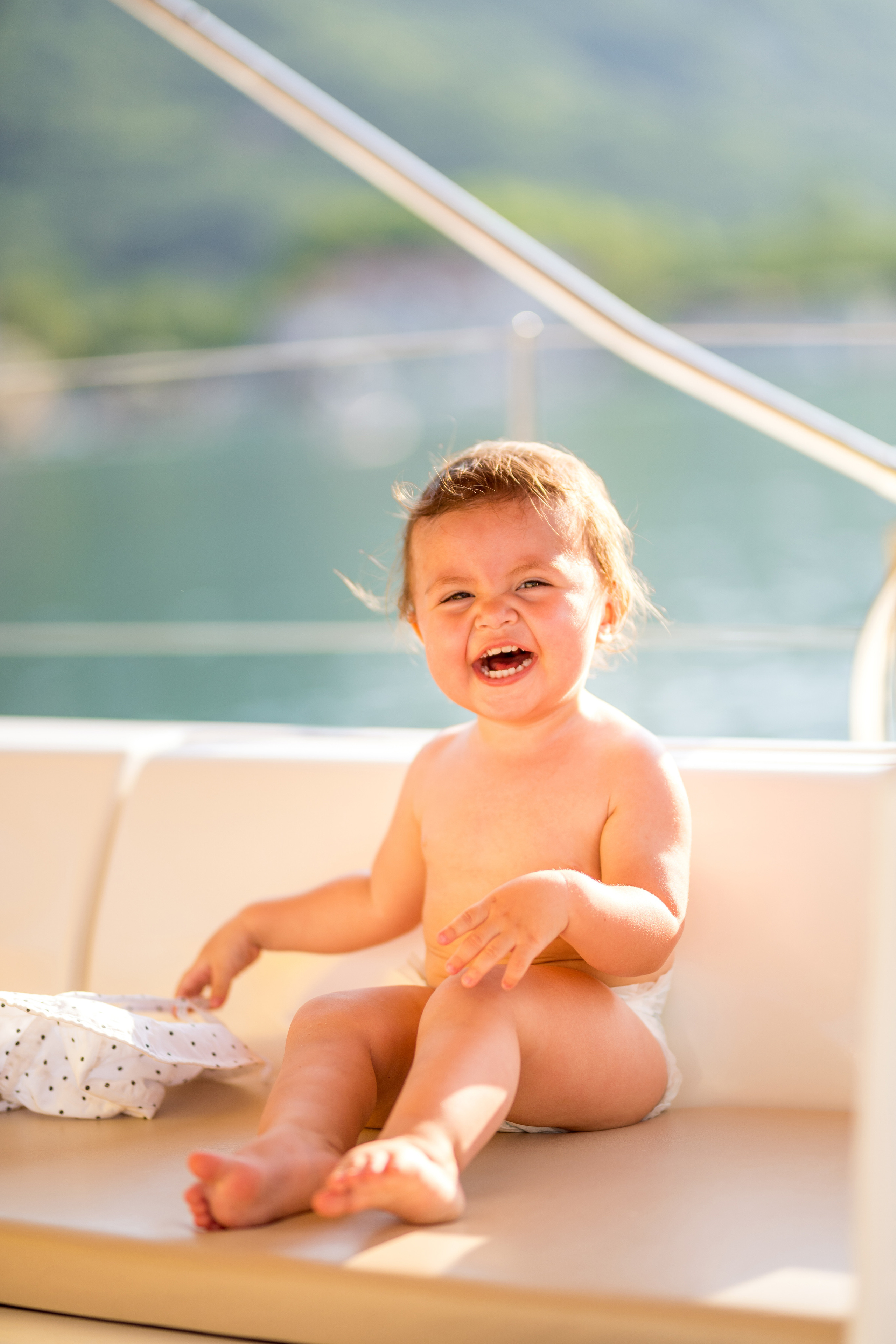 Family photo session on a yacht Montenegro. Kate Khaldeeva photographer in Saratov