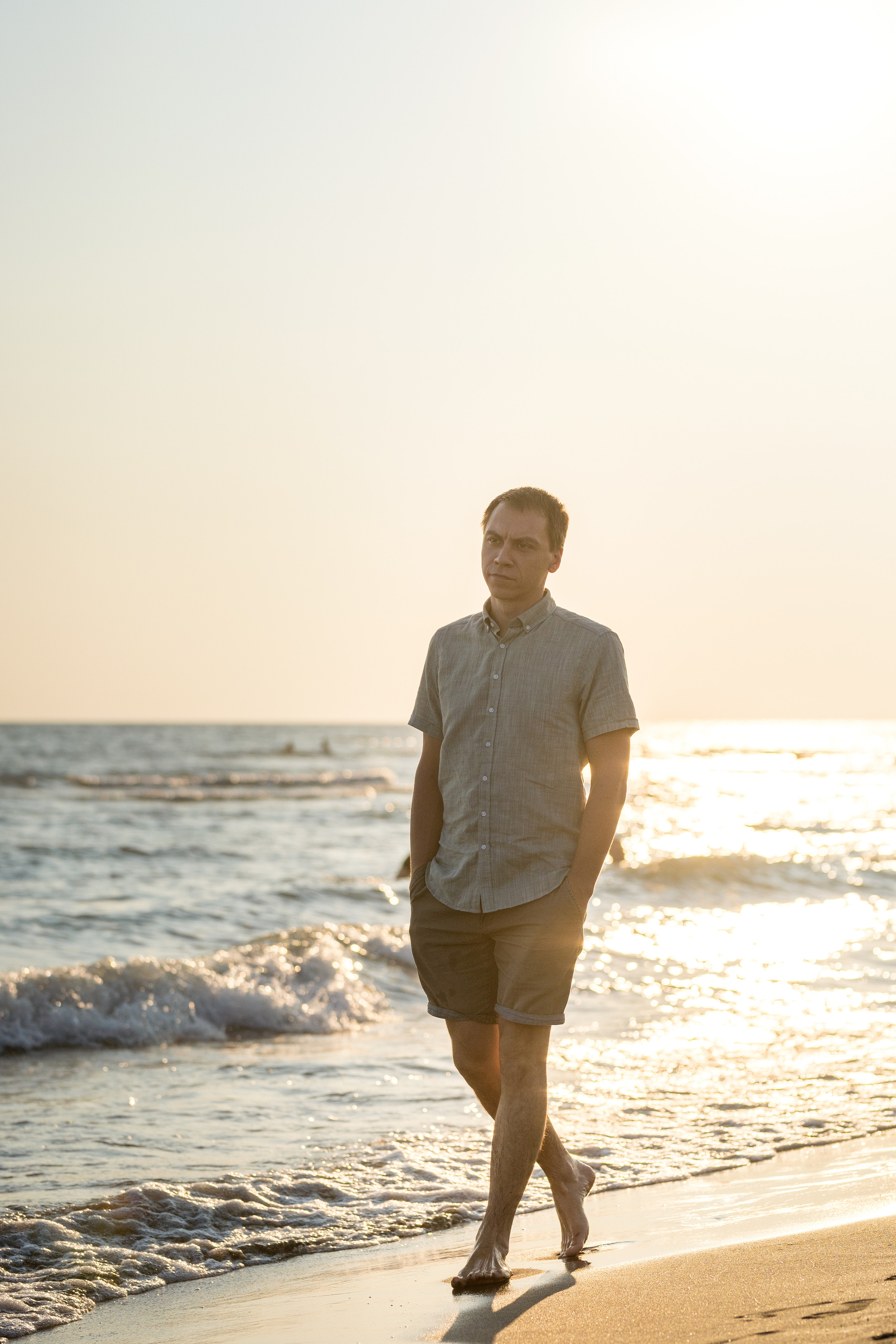 Закатная съёмка семьи на морском побережье. Катя Халдеева Фотограф Саратов