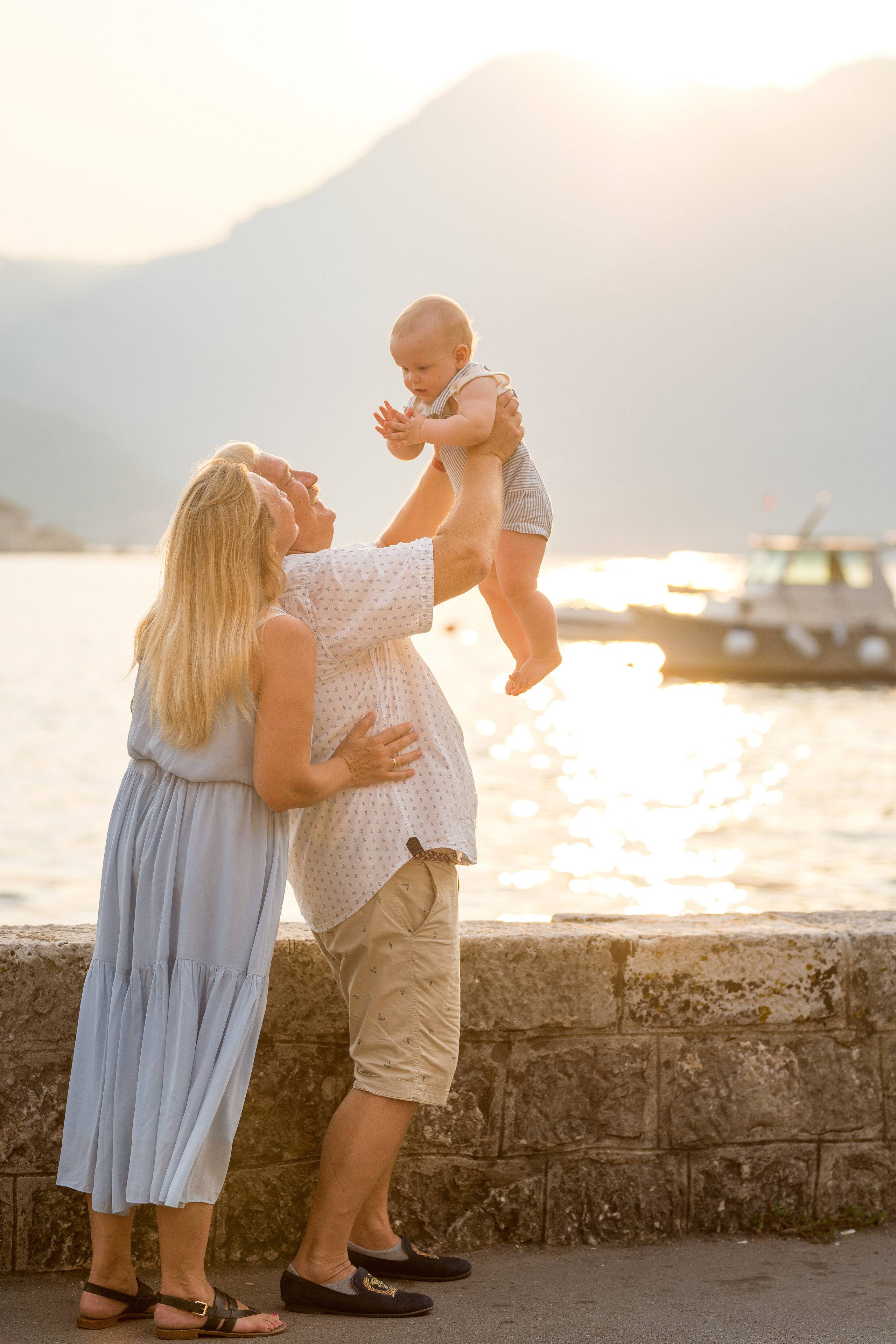 Family photoshoot in Perast Montenegro. Kate Khaldeeva photographer in Saratov