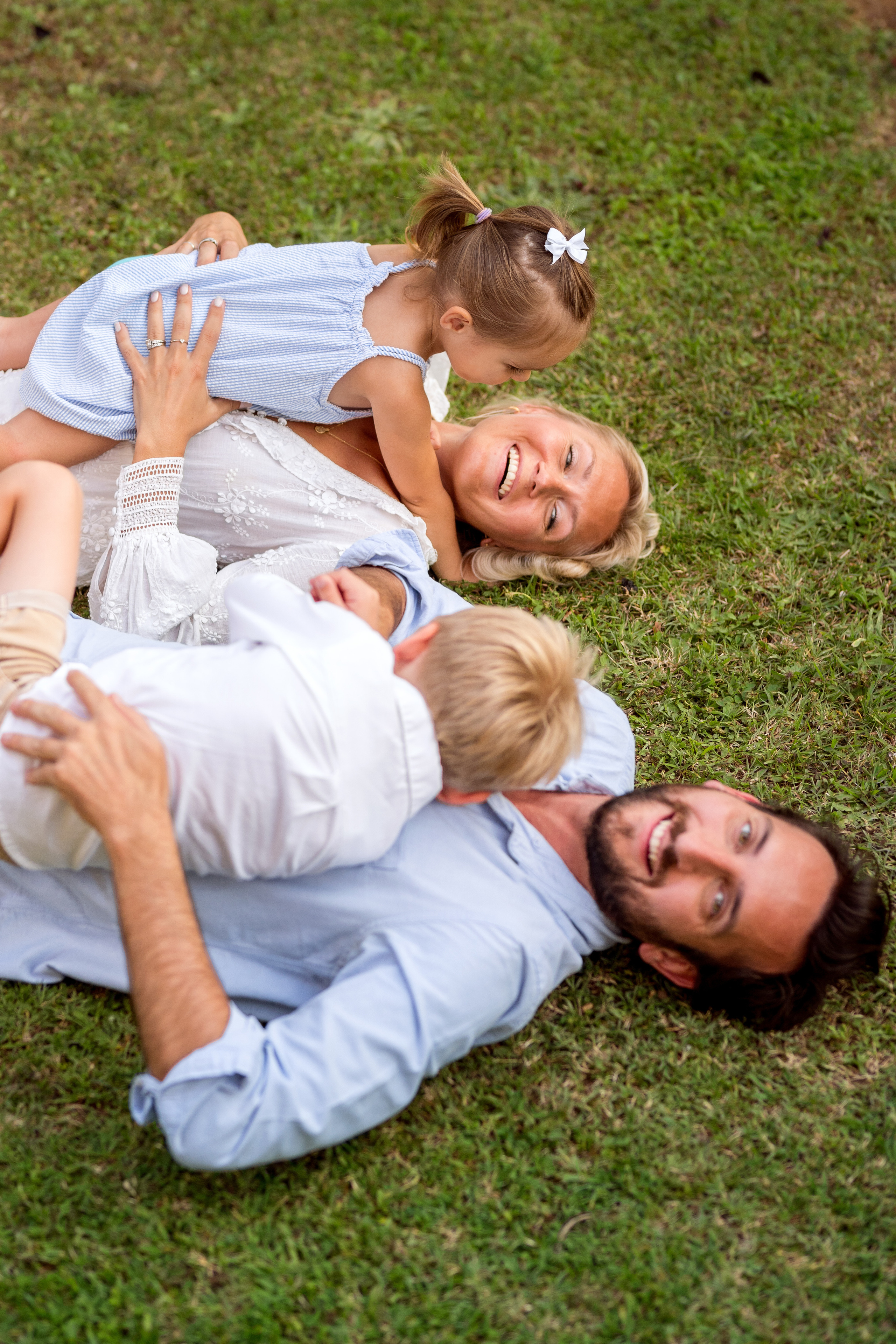 Семейная фотосессия в саду. Катя Халдеева Фотограф Саратов