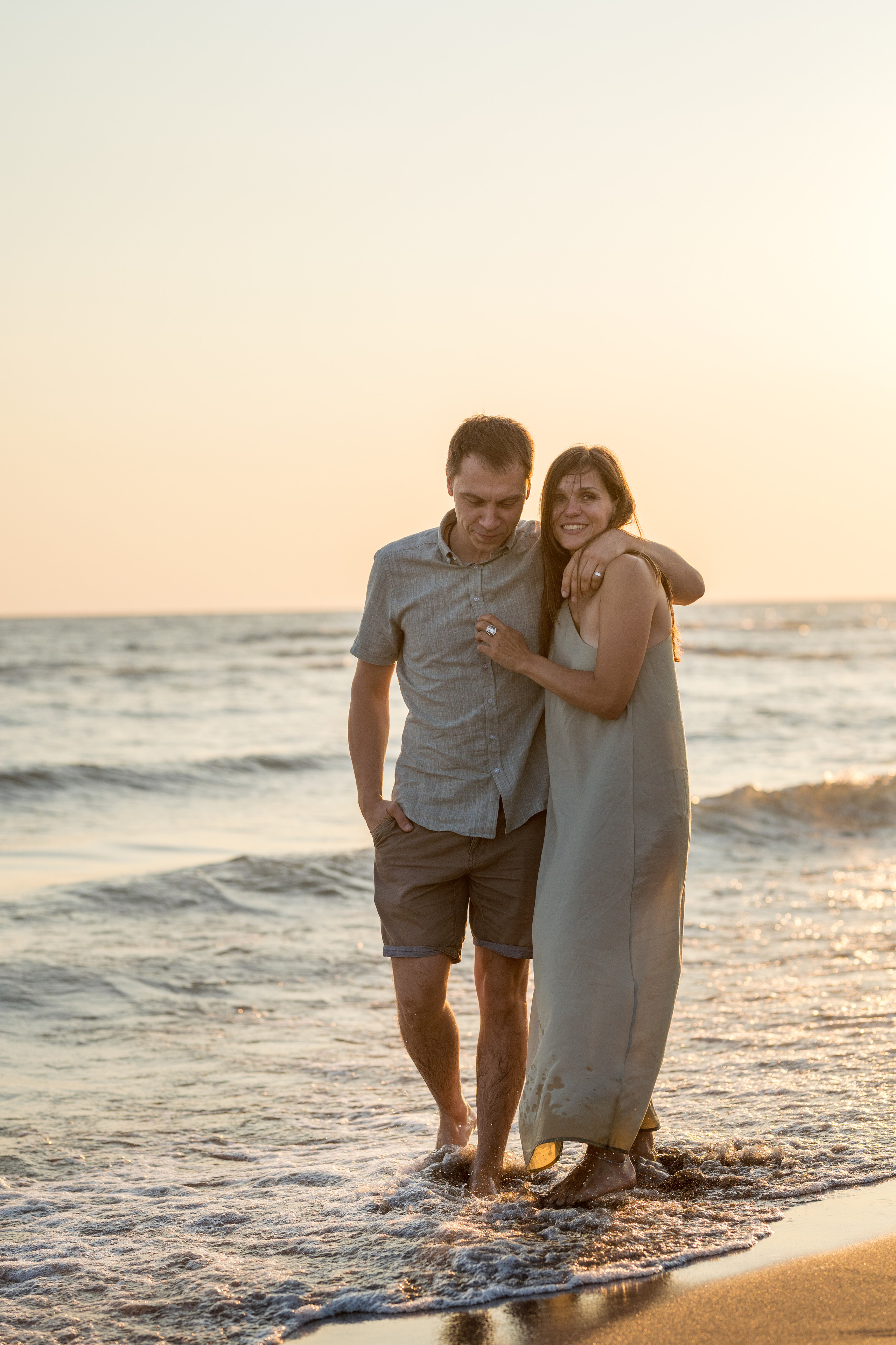 Закатная съёмка семьи на морском побережье. Катя Халдеева Фотограф Саратов