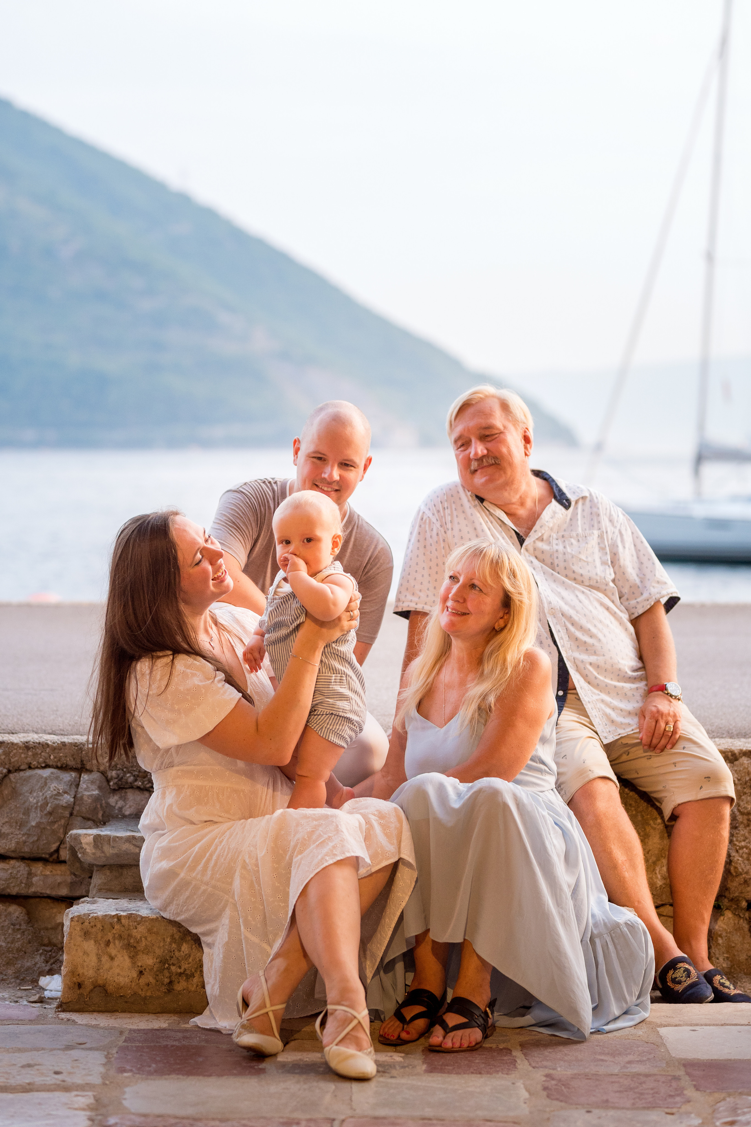 Family photoshoot in Perast Montenegro. Kate Khaldeeva photographer in Saratov