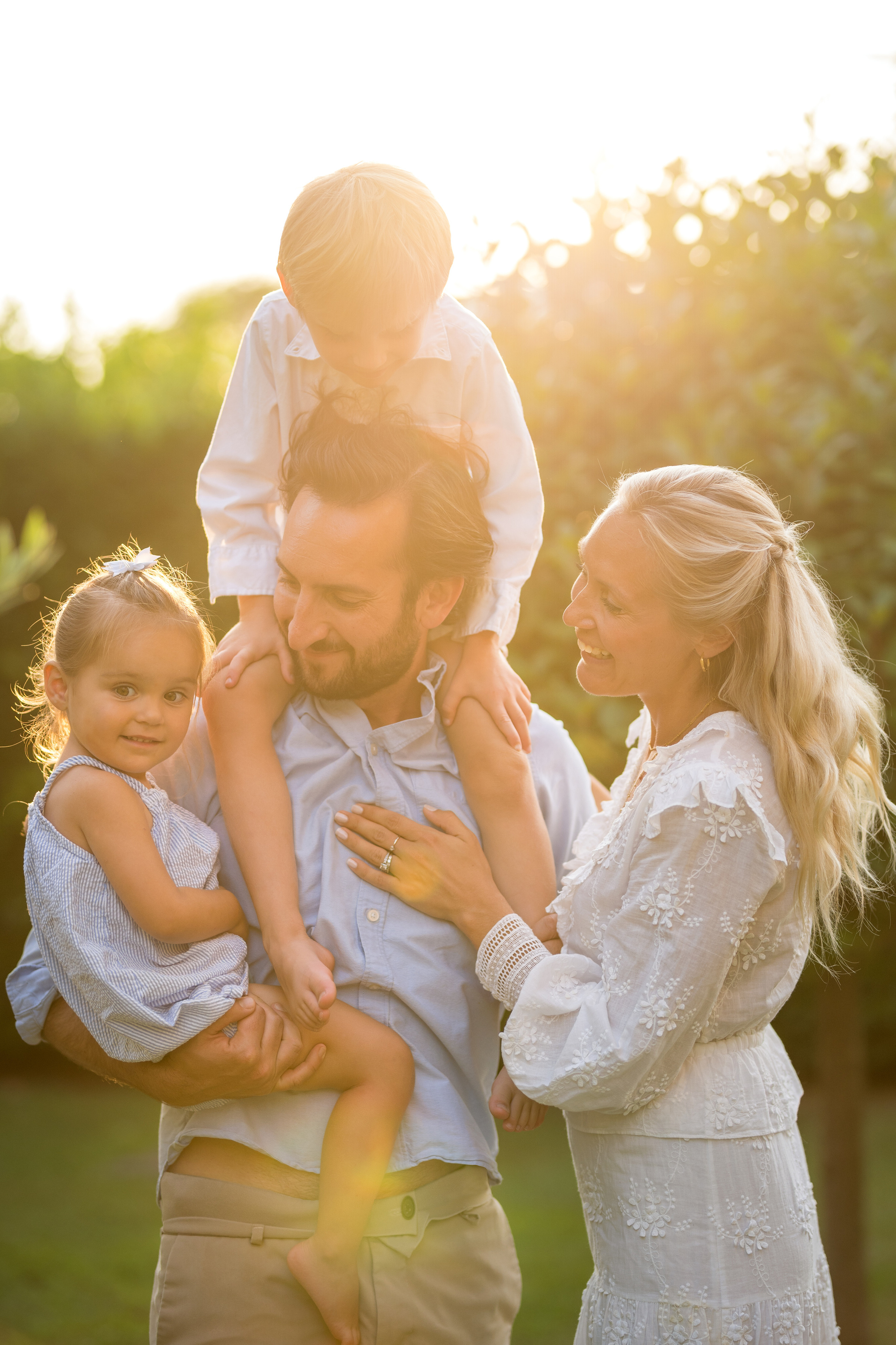 Семейная фотосессия в саду. Катя Халдеева Фотограф Саратов