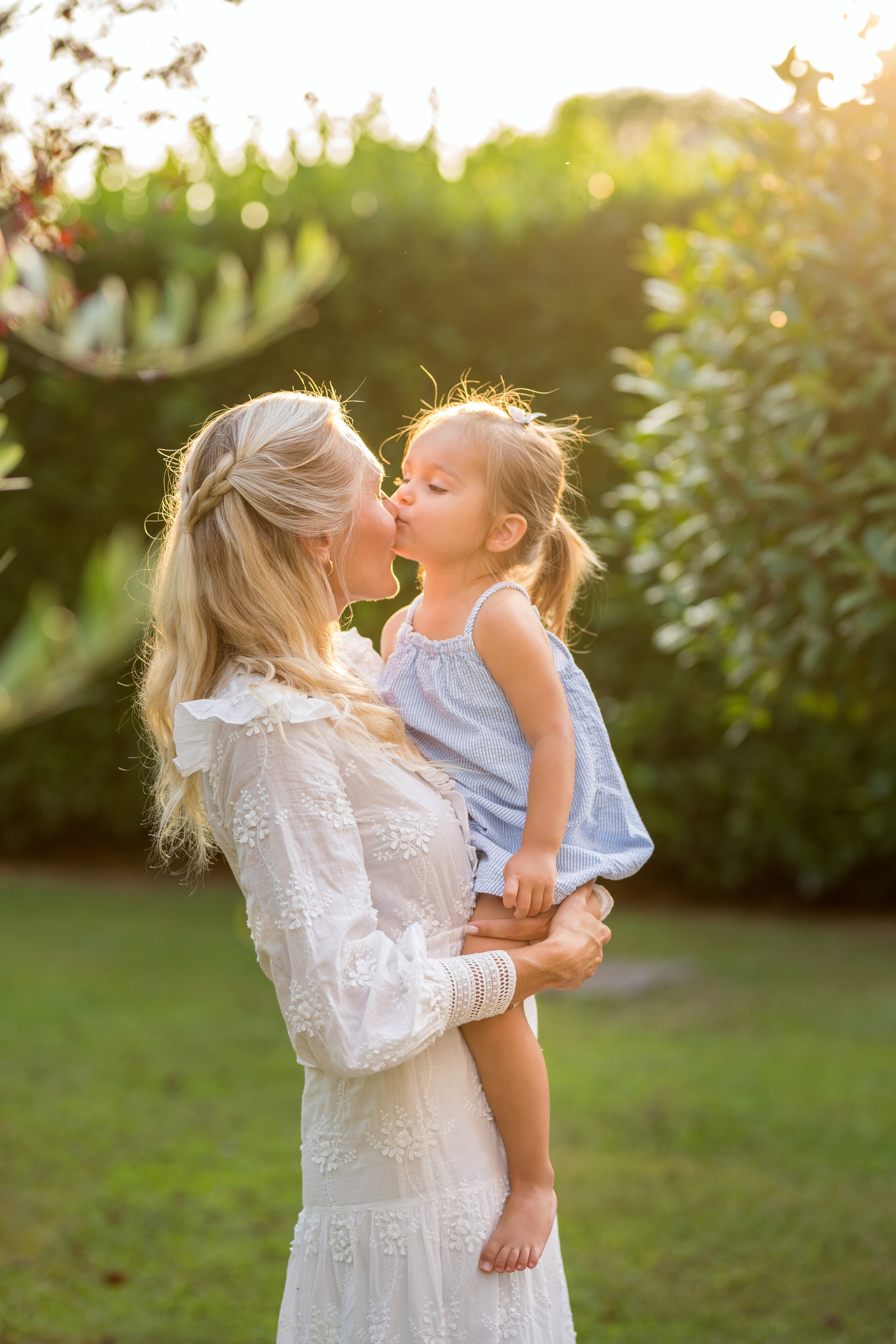 Семейная фотосессия в саду. Катя Халдеева Фотограф Саратов
